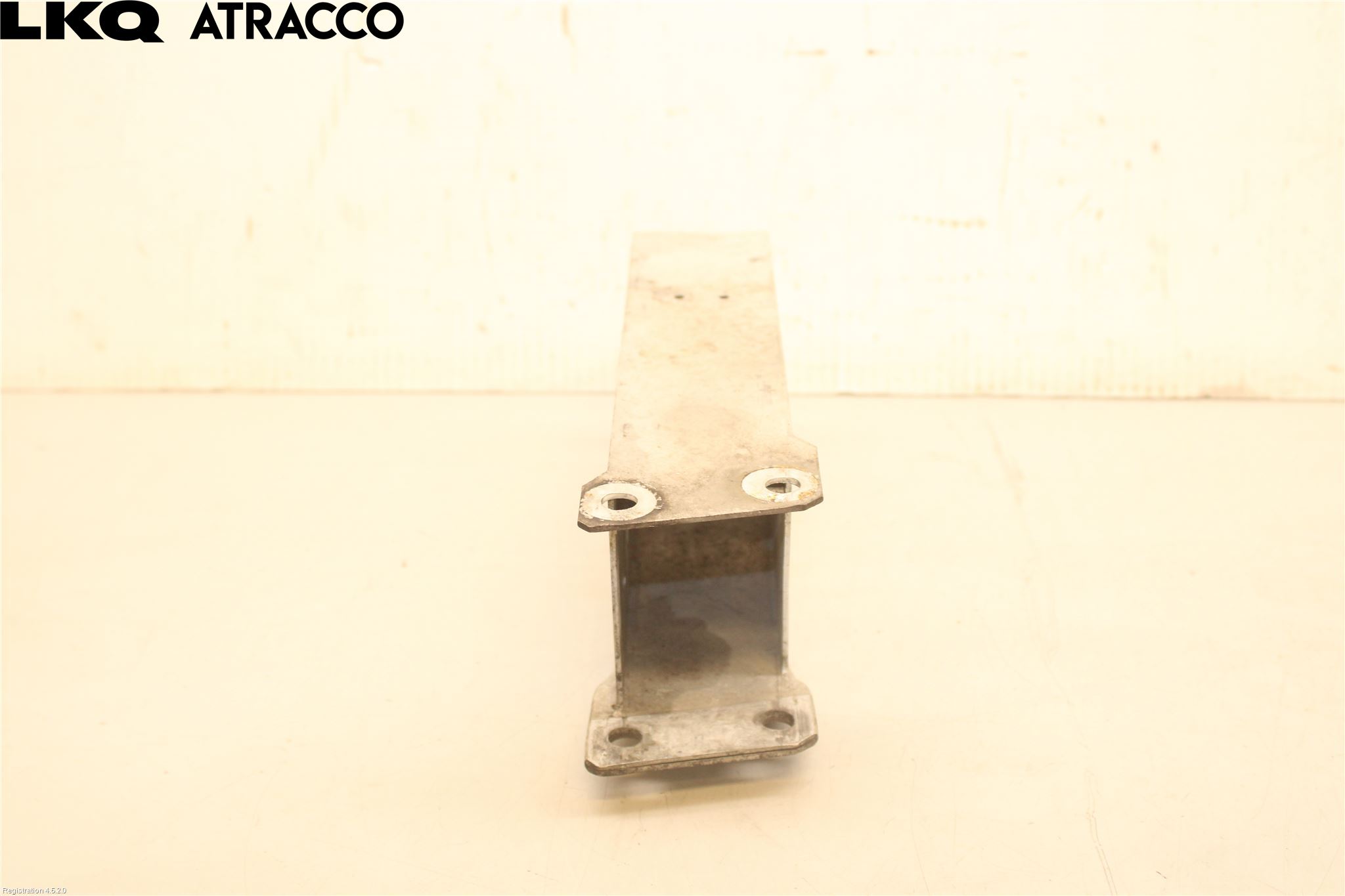 Mercedes-Benz MB A-KLASS (W176) 13-18 Støtfanger Foran Feste