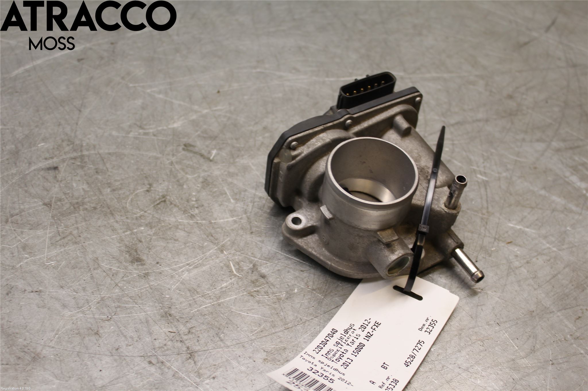 Toyota YARIS XP130 12-14 Inns Spjeldhus