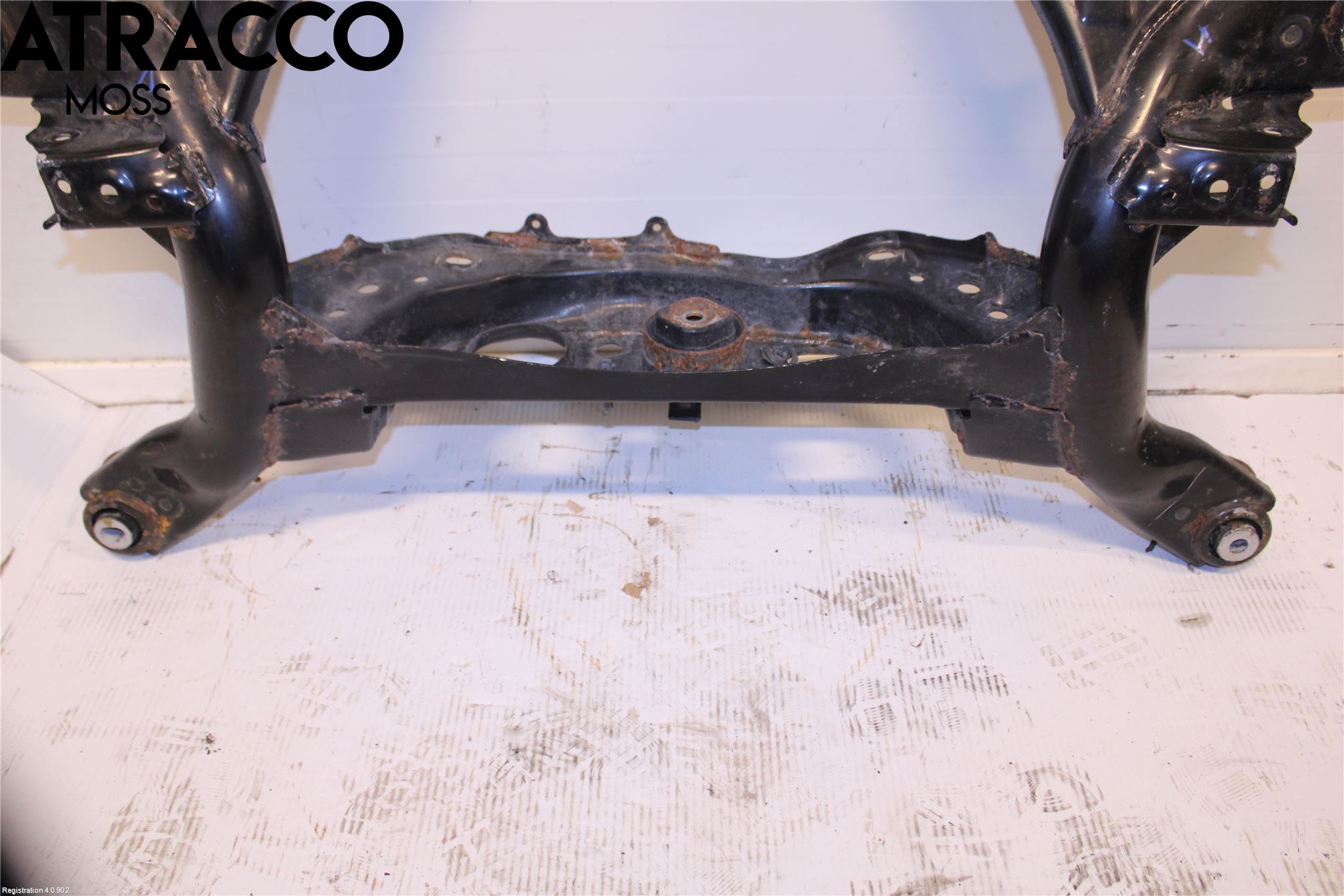 Toyota RAV4 19- Bakaksel Feste Travers-Ramme