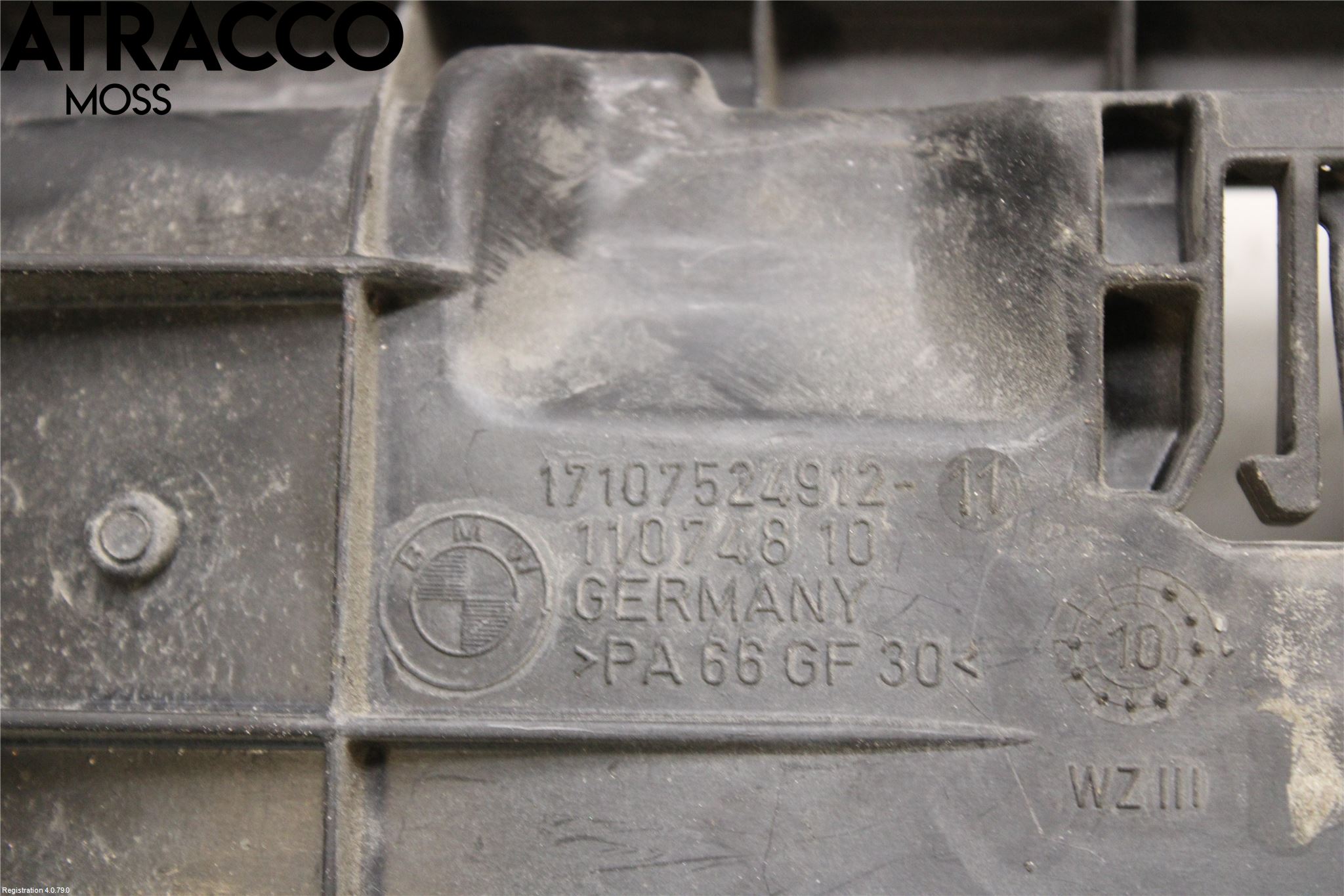 BMW 3 E90/91 SED/TOU 05-12 Radiator Feste - Ramme - Bjelk