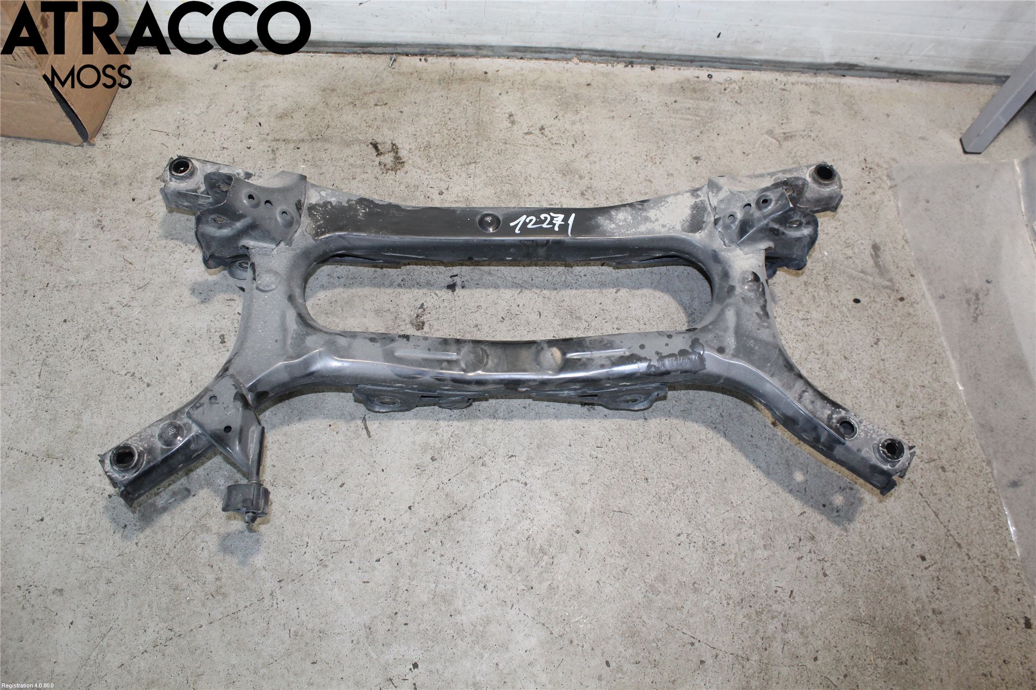 Toyota COROLLA 19- Bakaksel Feste Travers-Ramme