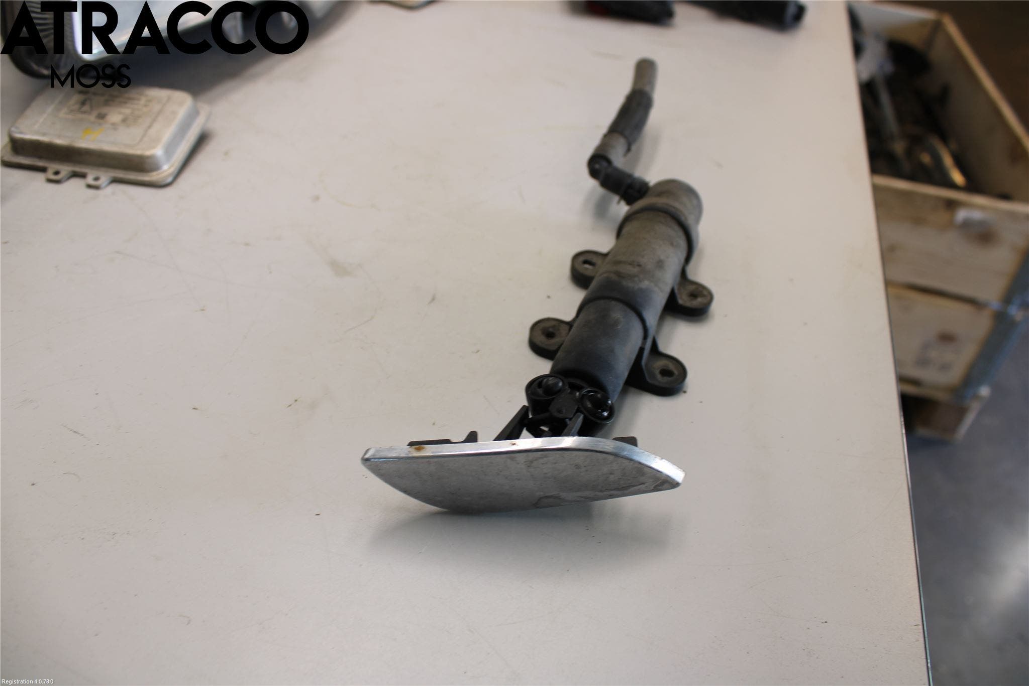 Skoda SUPERB 09-15 Spylerdyse Frontlykter