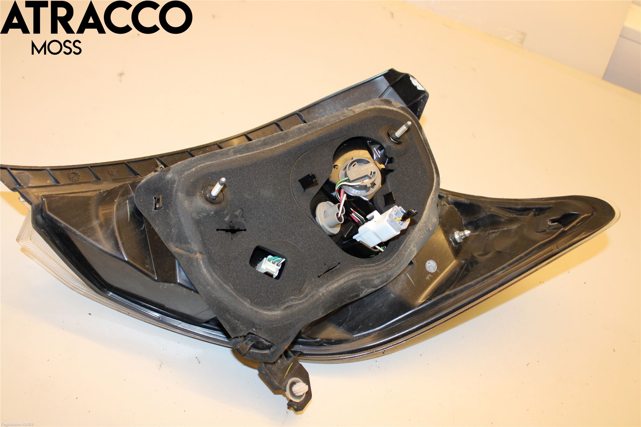 Toyota YARIS XP130 12-14 Baklykt Venstre