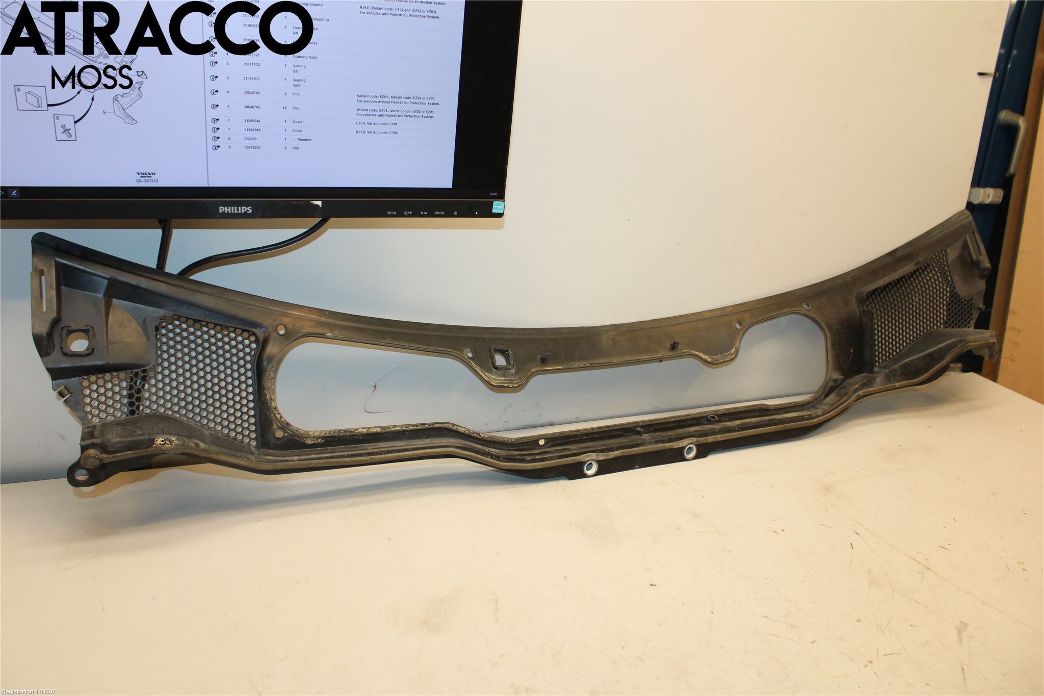 Volvo V40 12-19 Visker Deksel-Grill-Under Frr