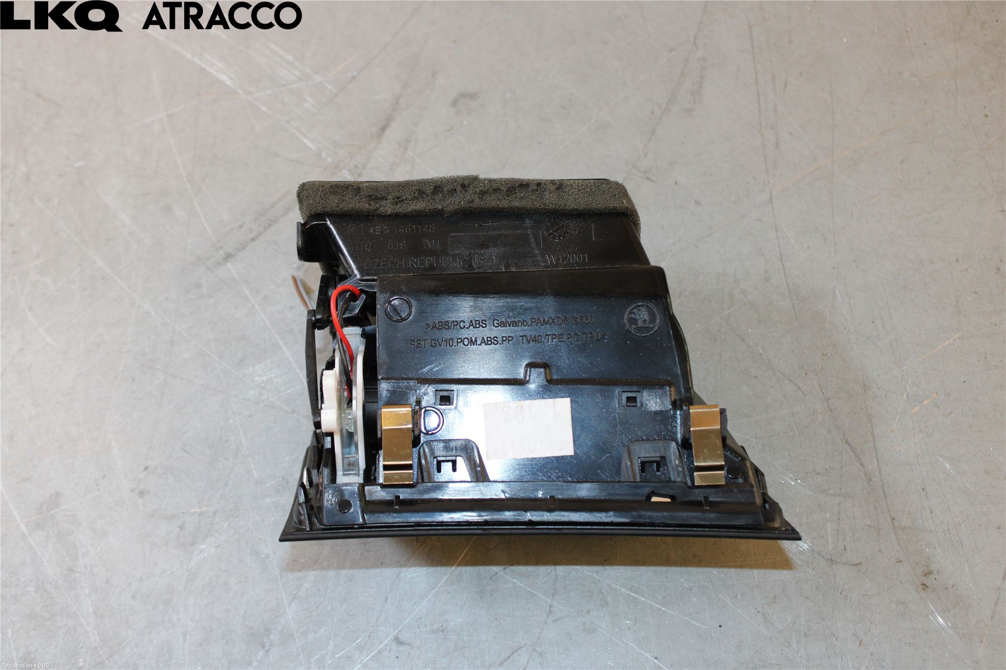 Skoda SUPERB 09-15 Dashbord Kanal - Dyse