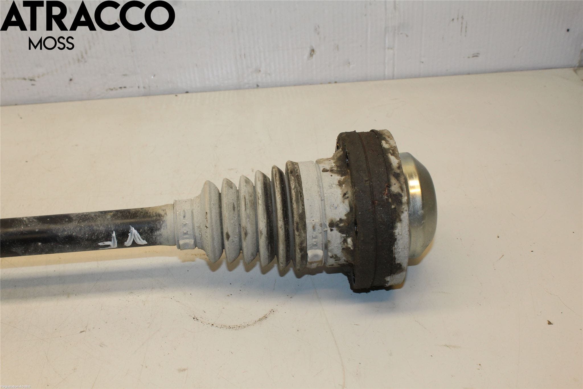 Volkswagen VW TRANSP/CARAVELLE (T5) 04-15 Drivaksel Foran Kompl Venstre