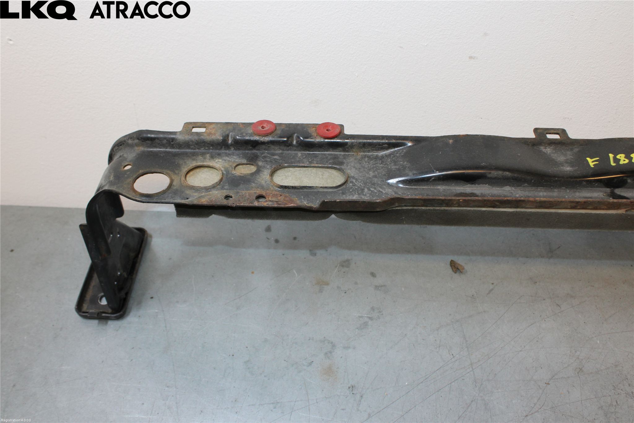 Ford TRANSIT/TOURNEO CONNECT 13-22 Radiator Feste - Ramme - Bjelk