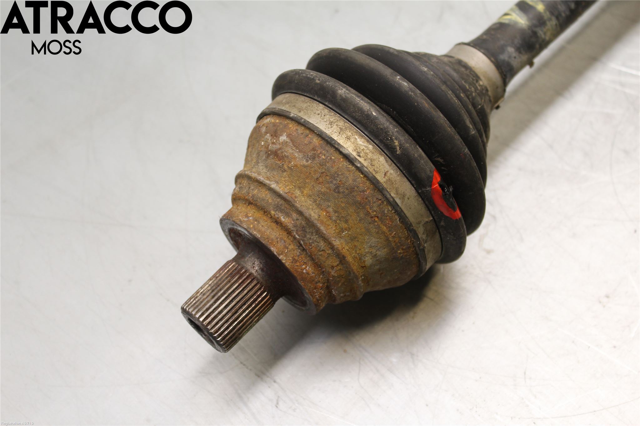 Volkswagen VW CADDY 11-15 Drivaksel Foran Kompl Venstre