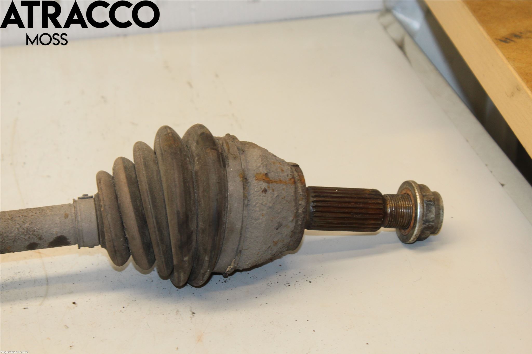 Ford FIESTA 09-12 Drivaksel Foran Kompl Høyre