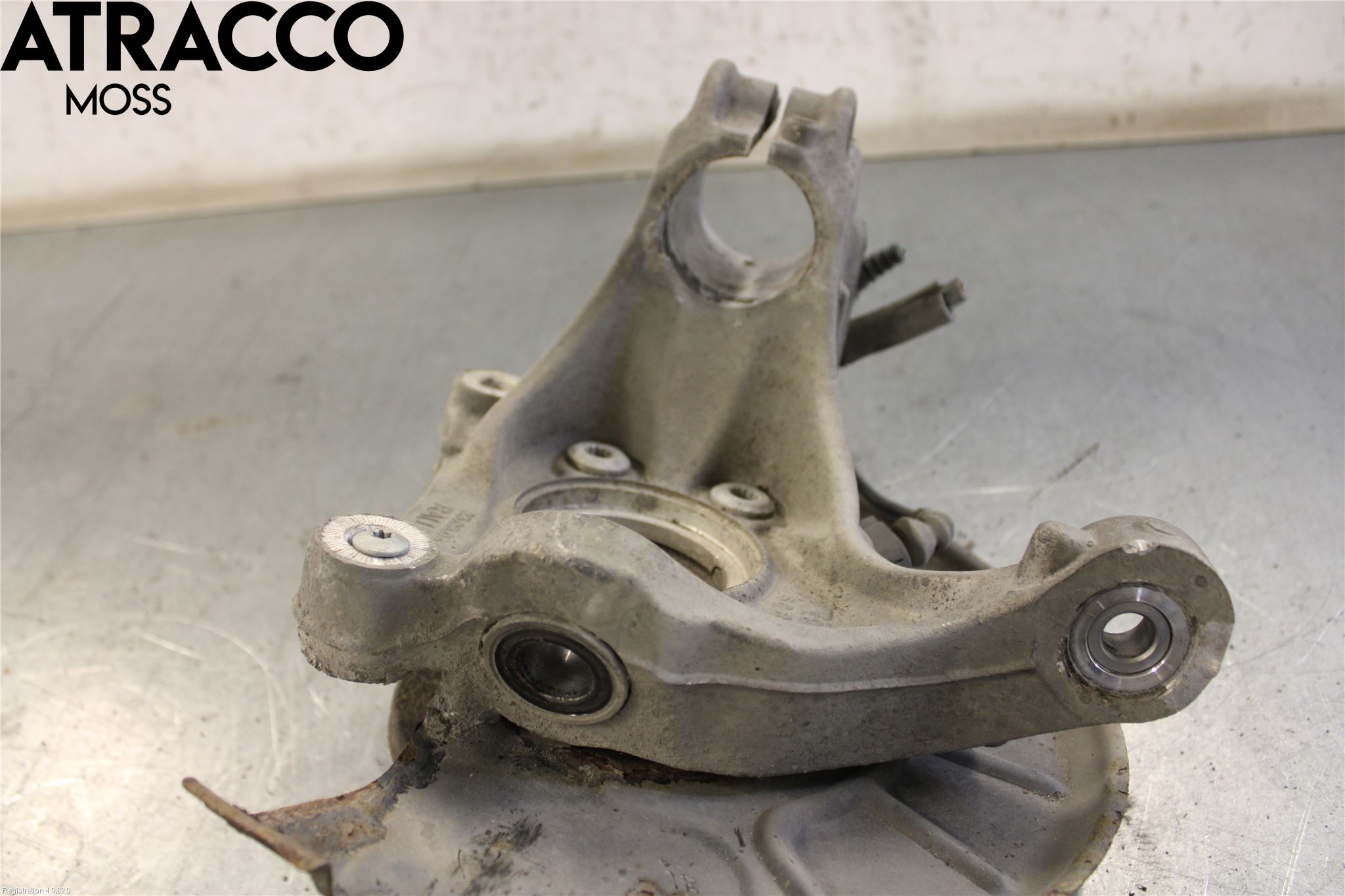 Volkswagen VW PASSAT 05-11 Spindel Hf