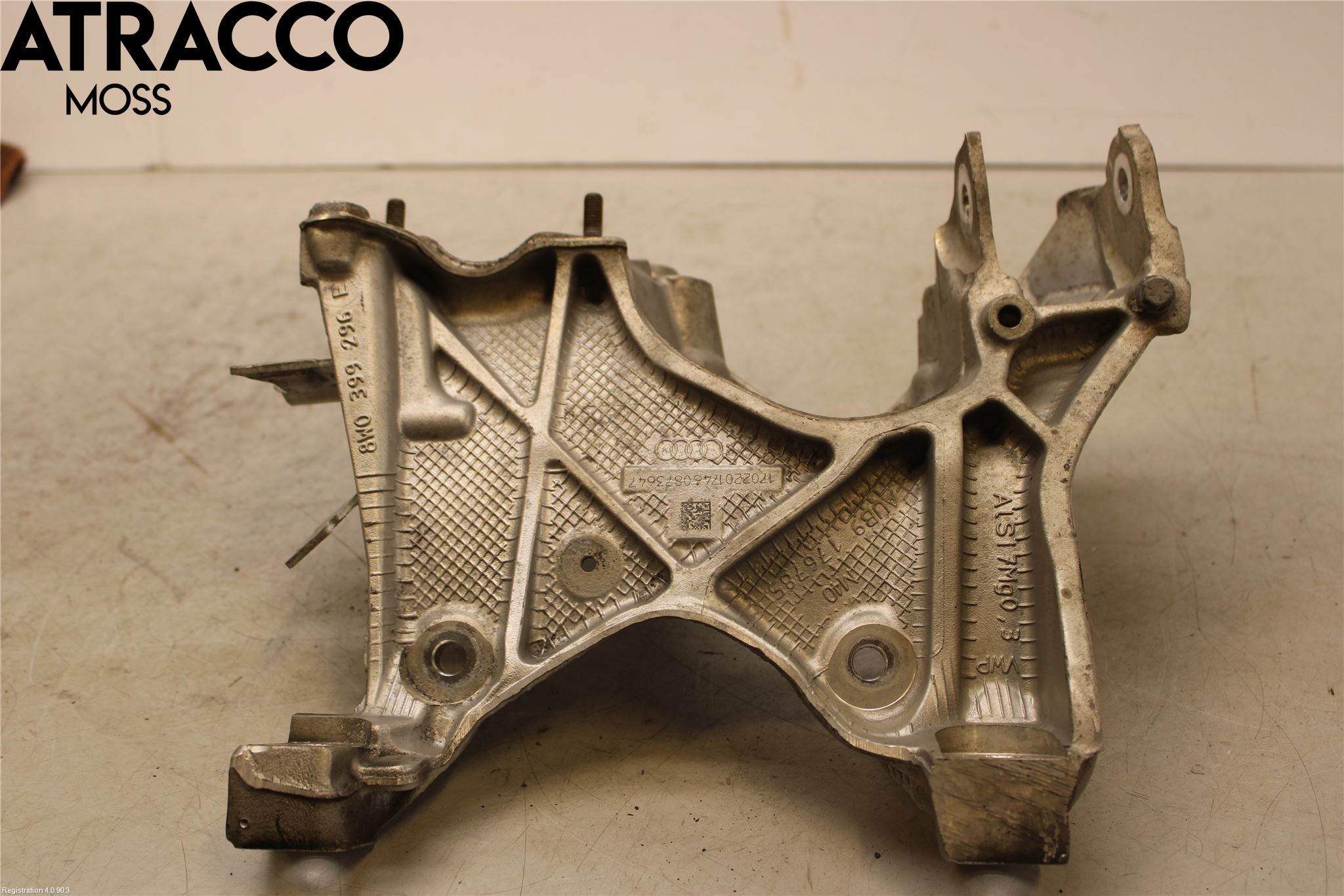 Audi A4 12-15 Forstillingsbjelke(Tvergående)