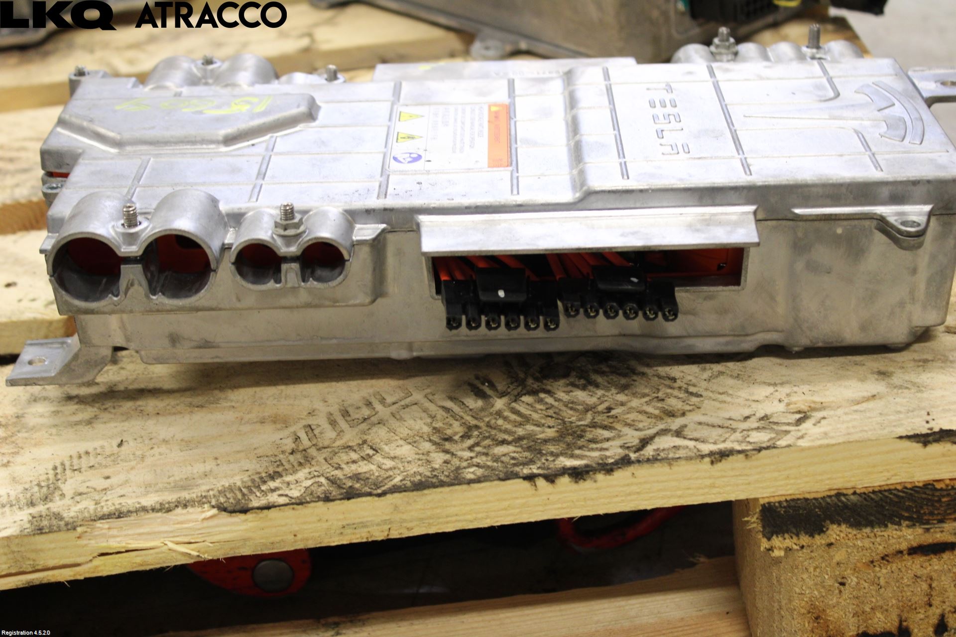 Tesla MODEL S 13- Inverter 12-)220V