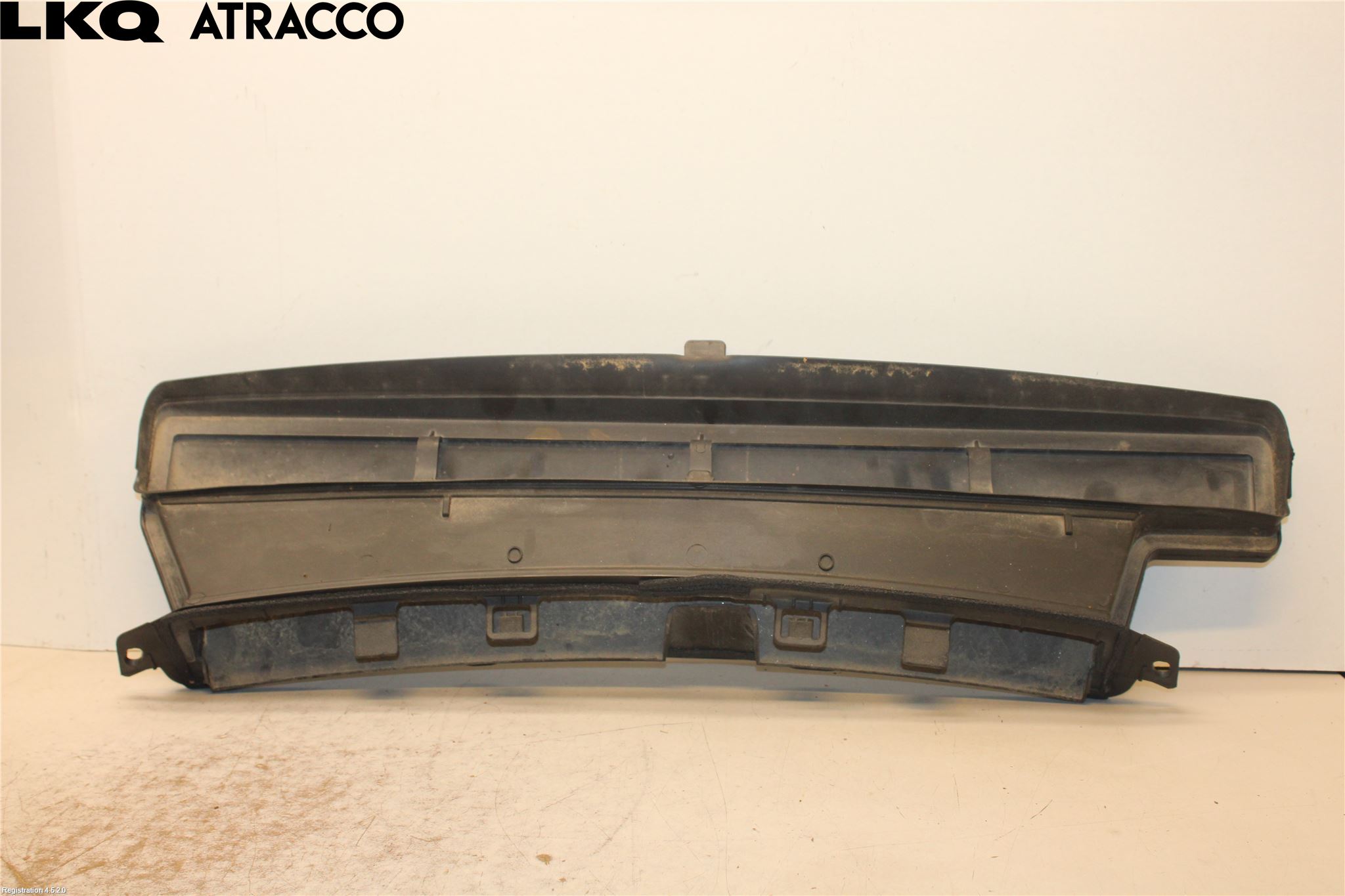 Peugeot 3008 09-16 Luftstyring Front