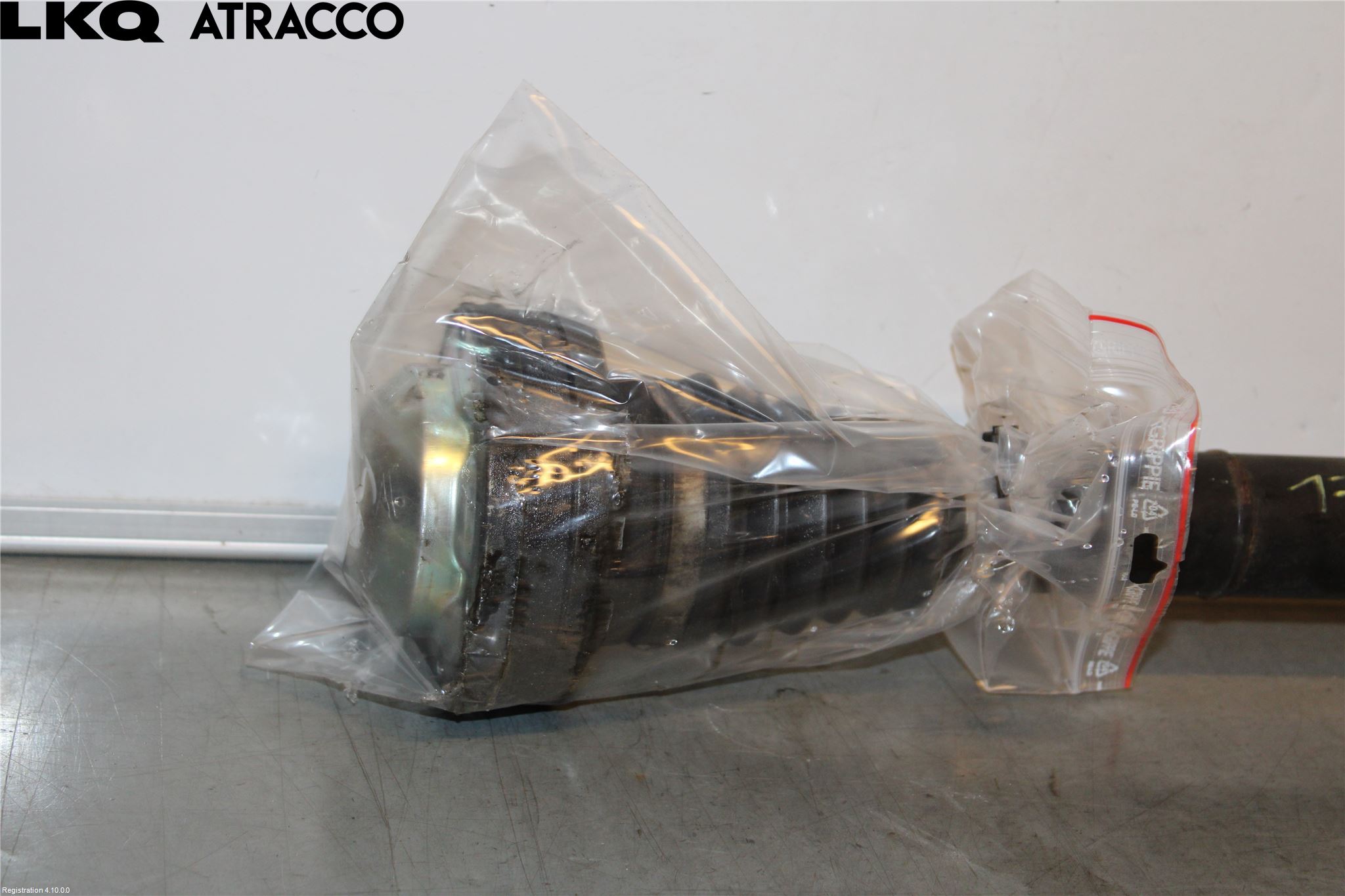 Volkswagen VW TOURAN 10-15 Drivaksel Foran Kompl Høyre