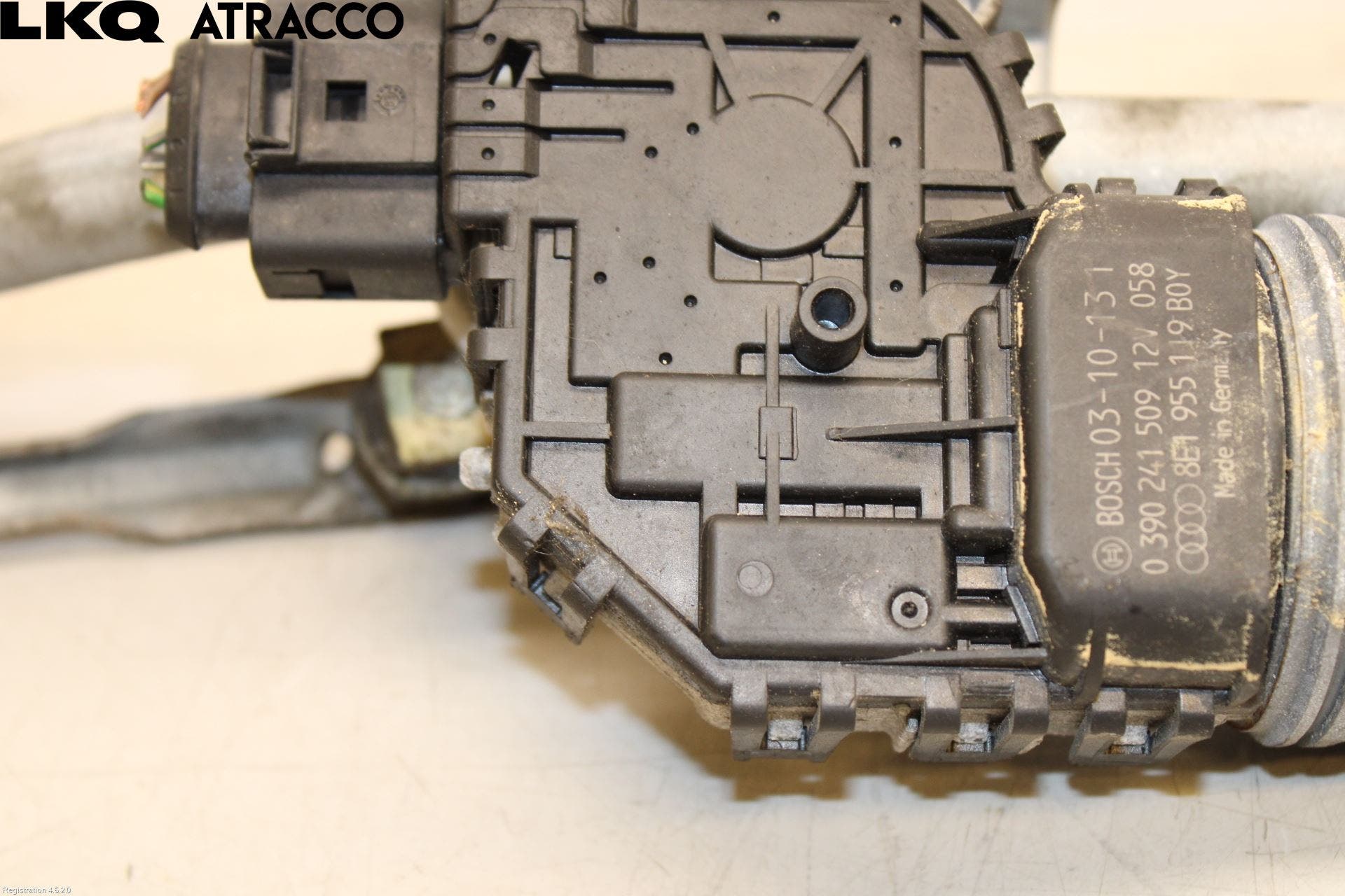 Audi A4/S4 01-05 Viskermotor Frontrute