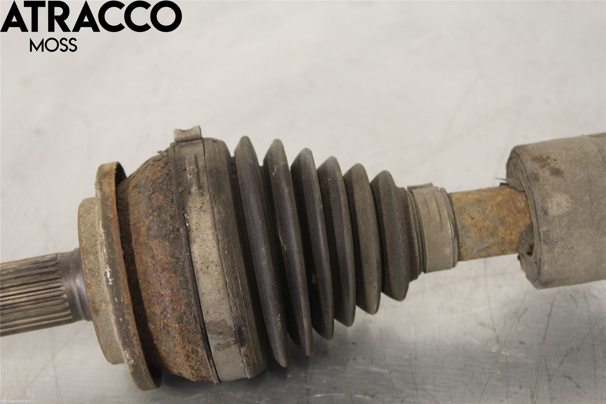 Toyota AVENSIS 09-15 Drivaksel Foran Kompl Venstre