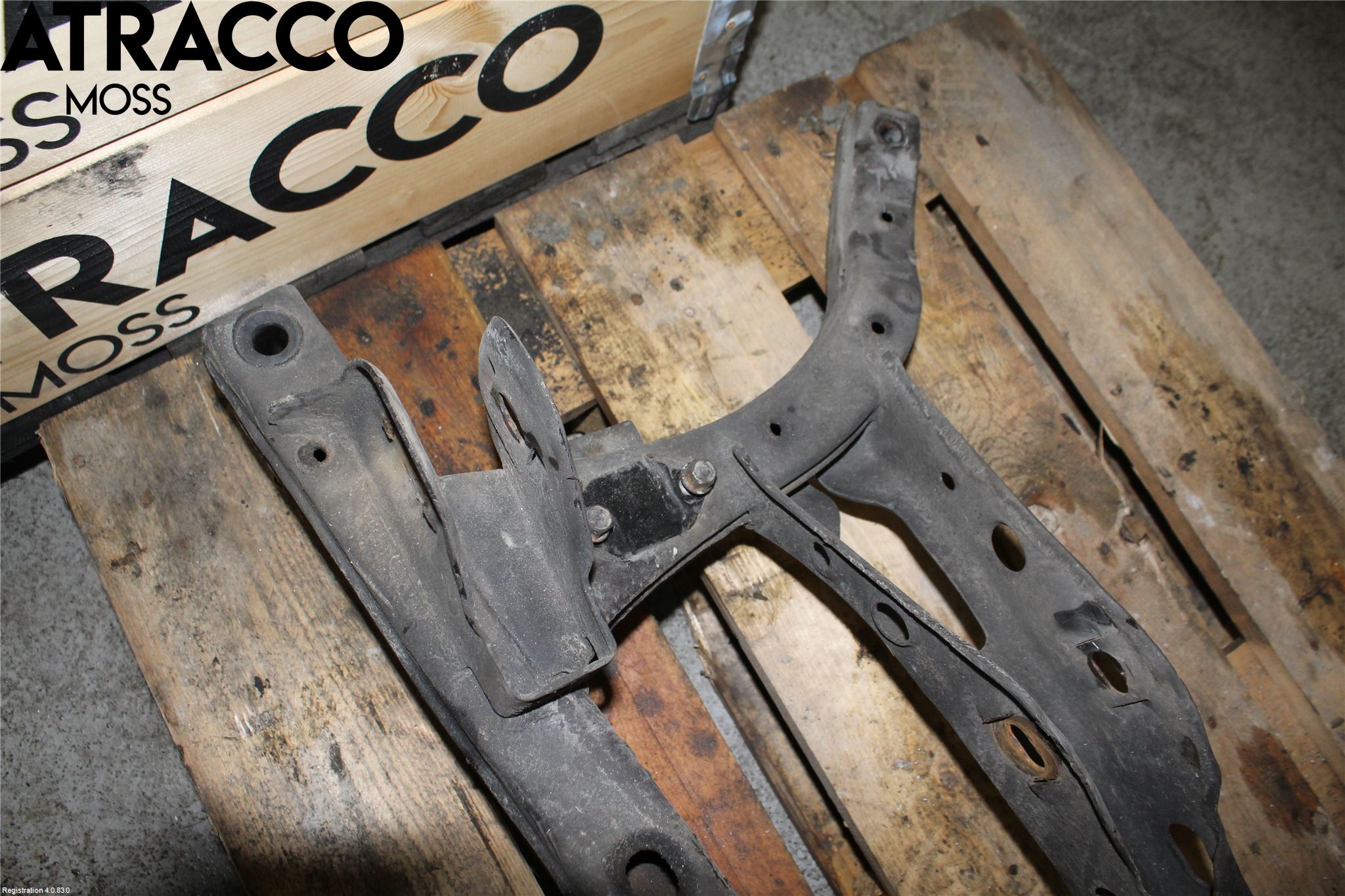 Kia NIRO (DE) 17-22 Bakaksel Feste Travers-Ramme