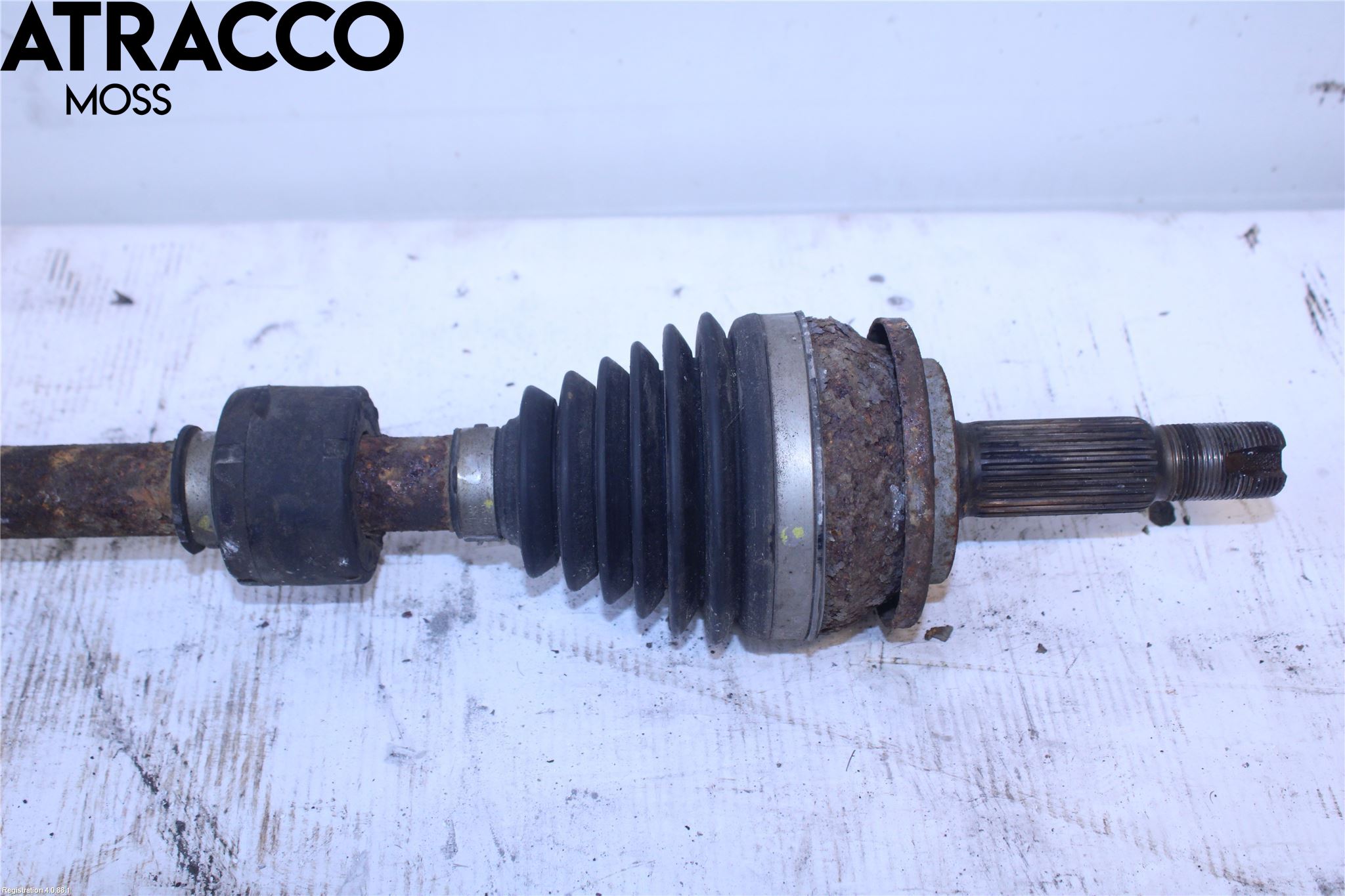 Toyota AVENSIS 09-15 Drivaksel Foran Kompl Venstre