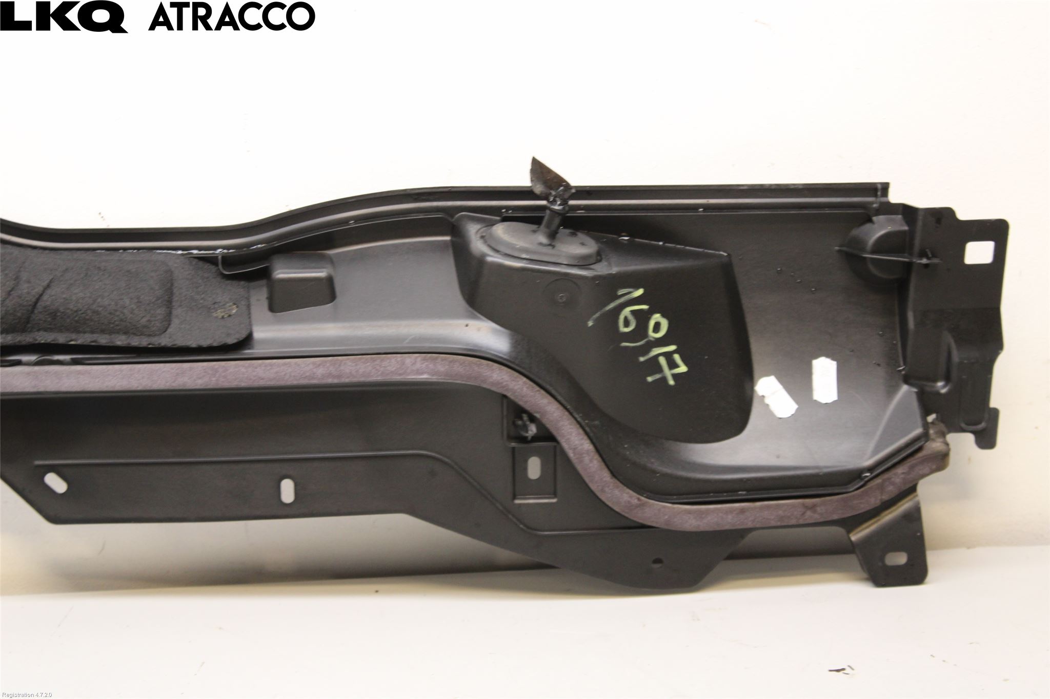 Peugeot 2008/E-2008 20- Visker Deksel-Grill-Under Frr