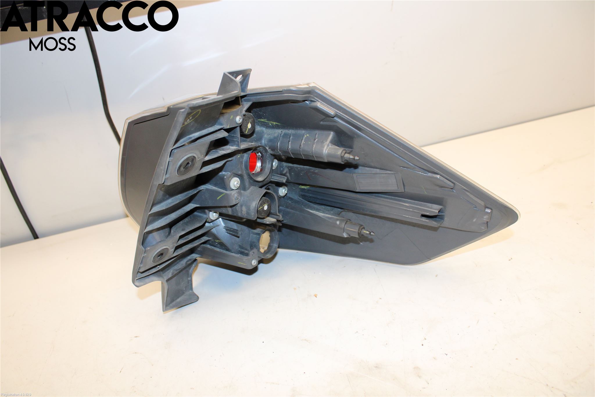 Nissan X-TRAIL 14-21 Baklykt Venstre