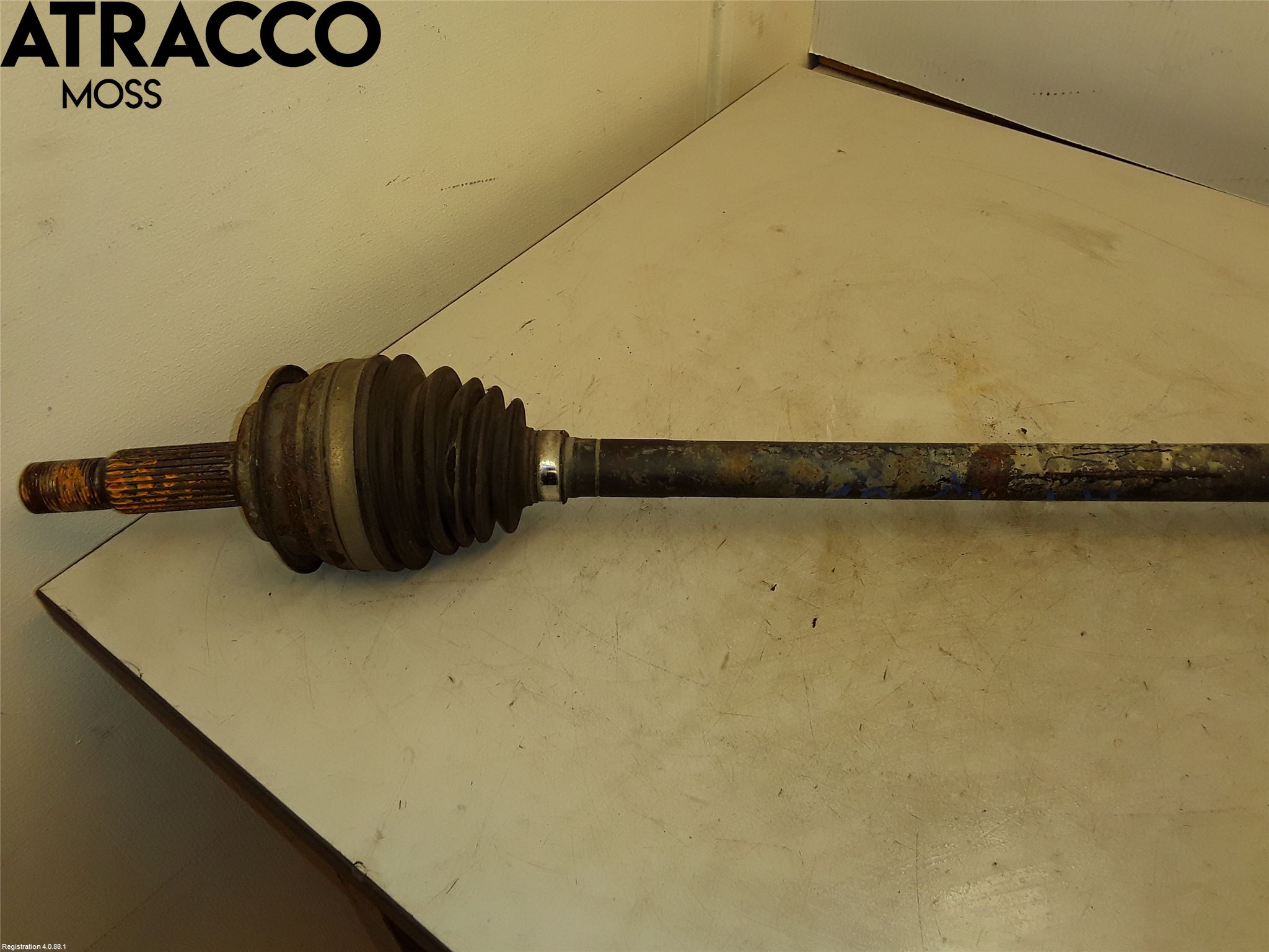 Toyota VERSO-S 11-16 Drivaksel Foran Kompl Høyre