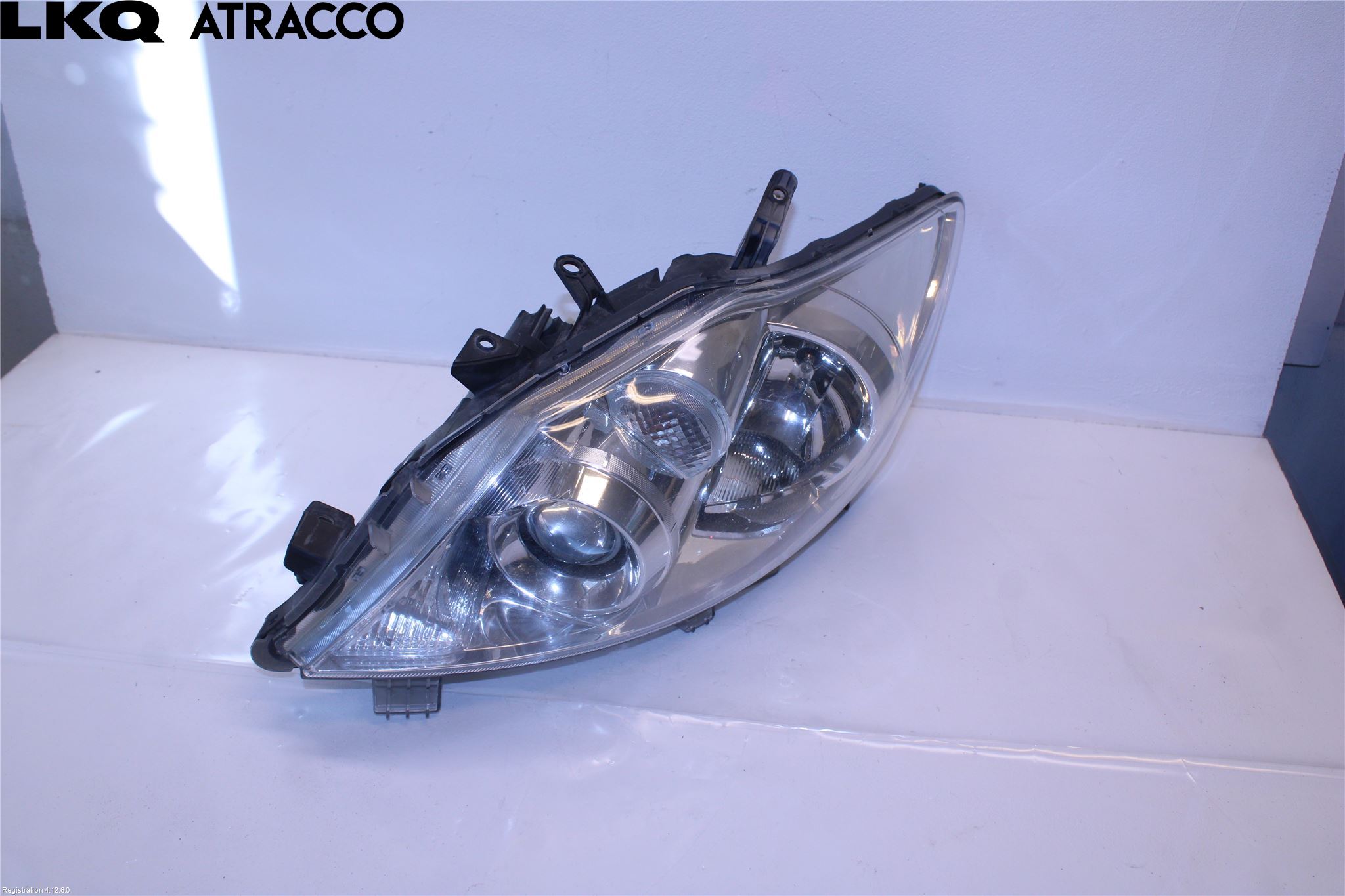 Toyota AURIS 10-12 Frontlykt Venstre