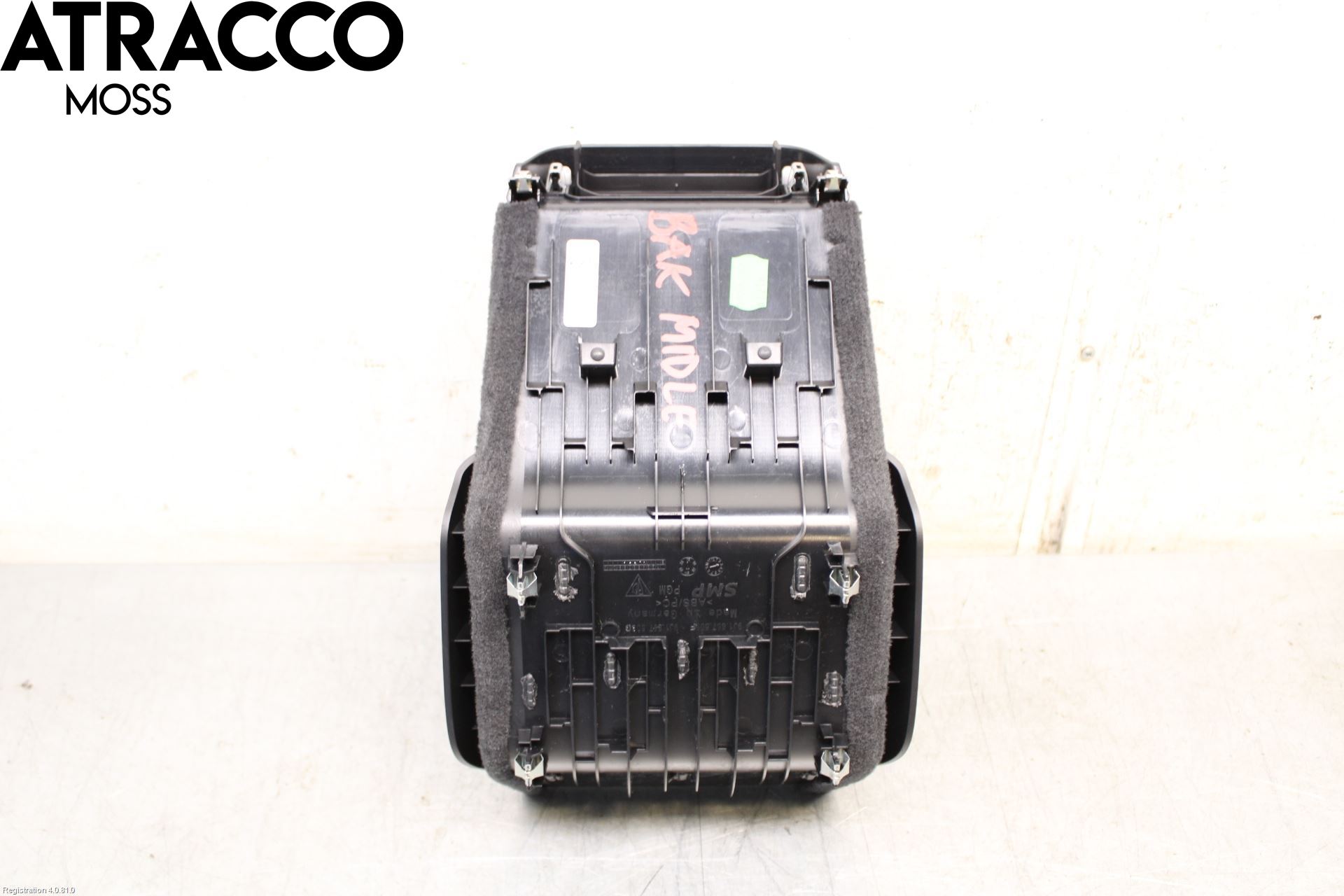 Porsche TAYCAN 20- Innr Oppbevaringsrom