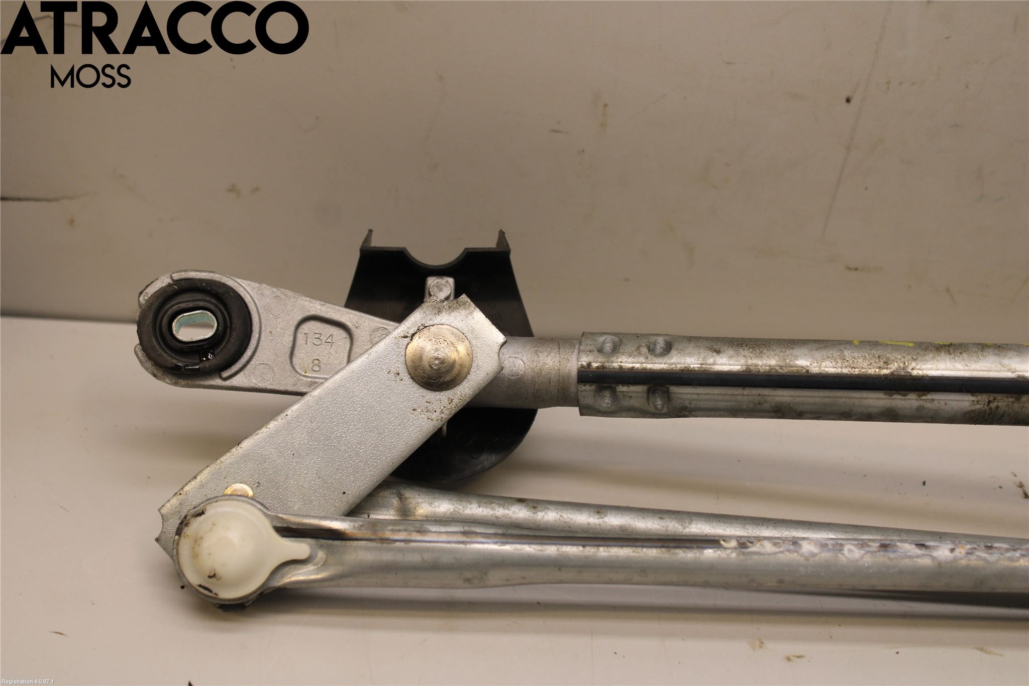 Toyota YARIS XP130 12-14 Viskermotor Frontrute