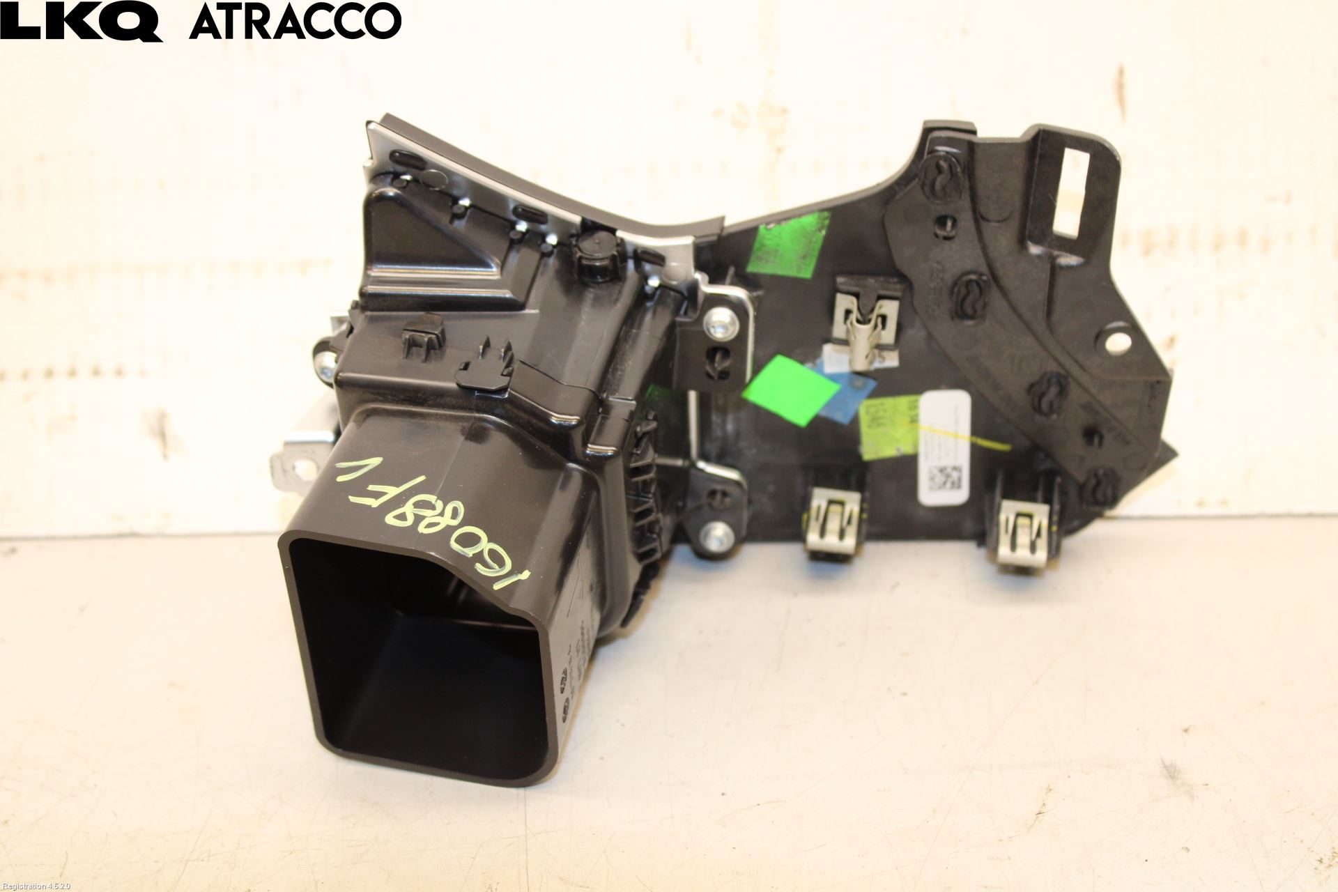 Tesla MODEL X 16- Dashbord Kanal - Dyse