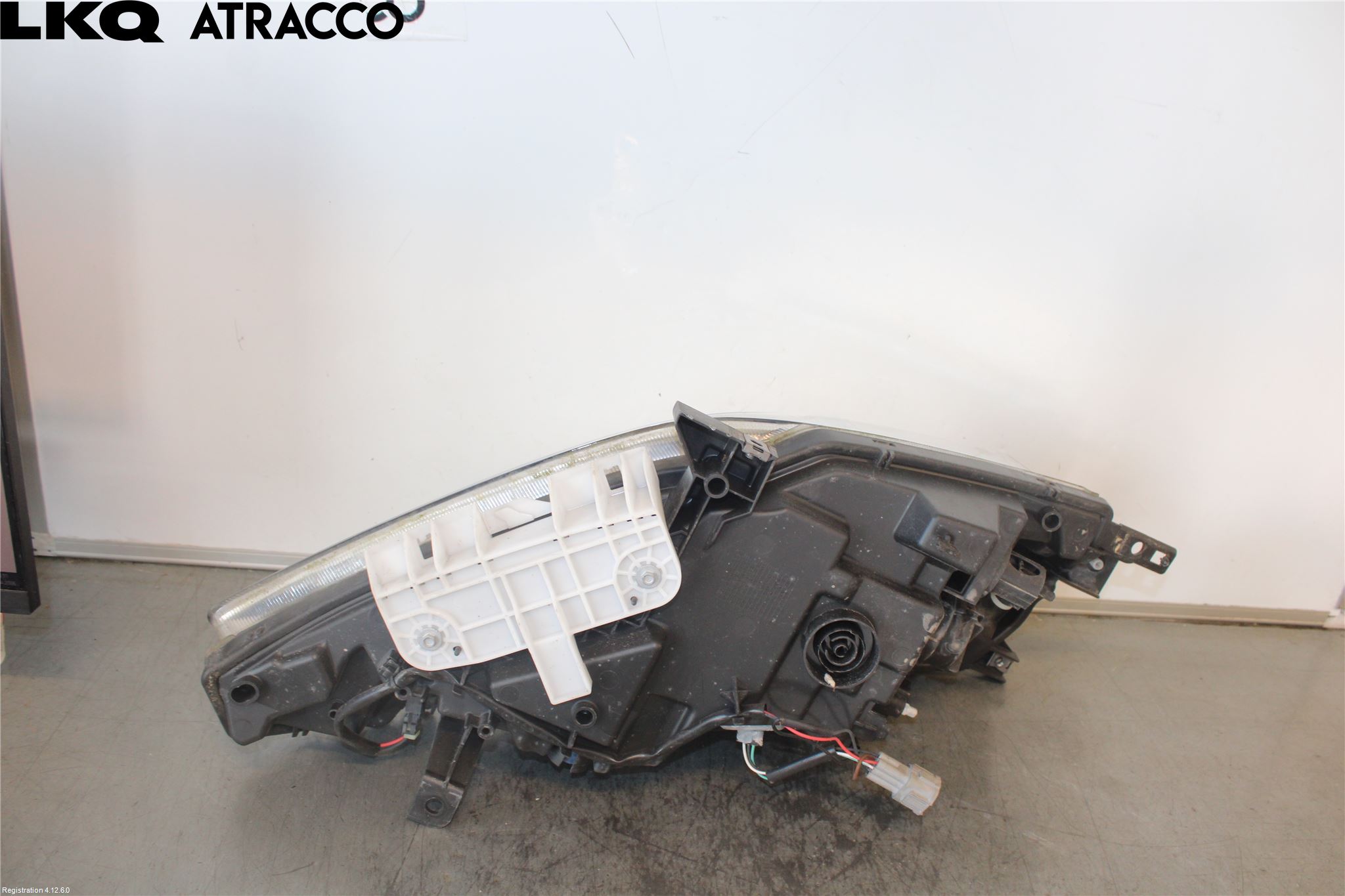 Nissan LEAF 11-17 Frontlykt Venstre