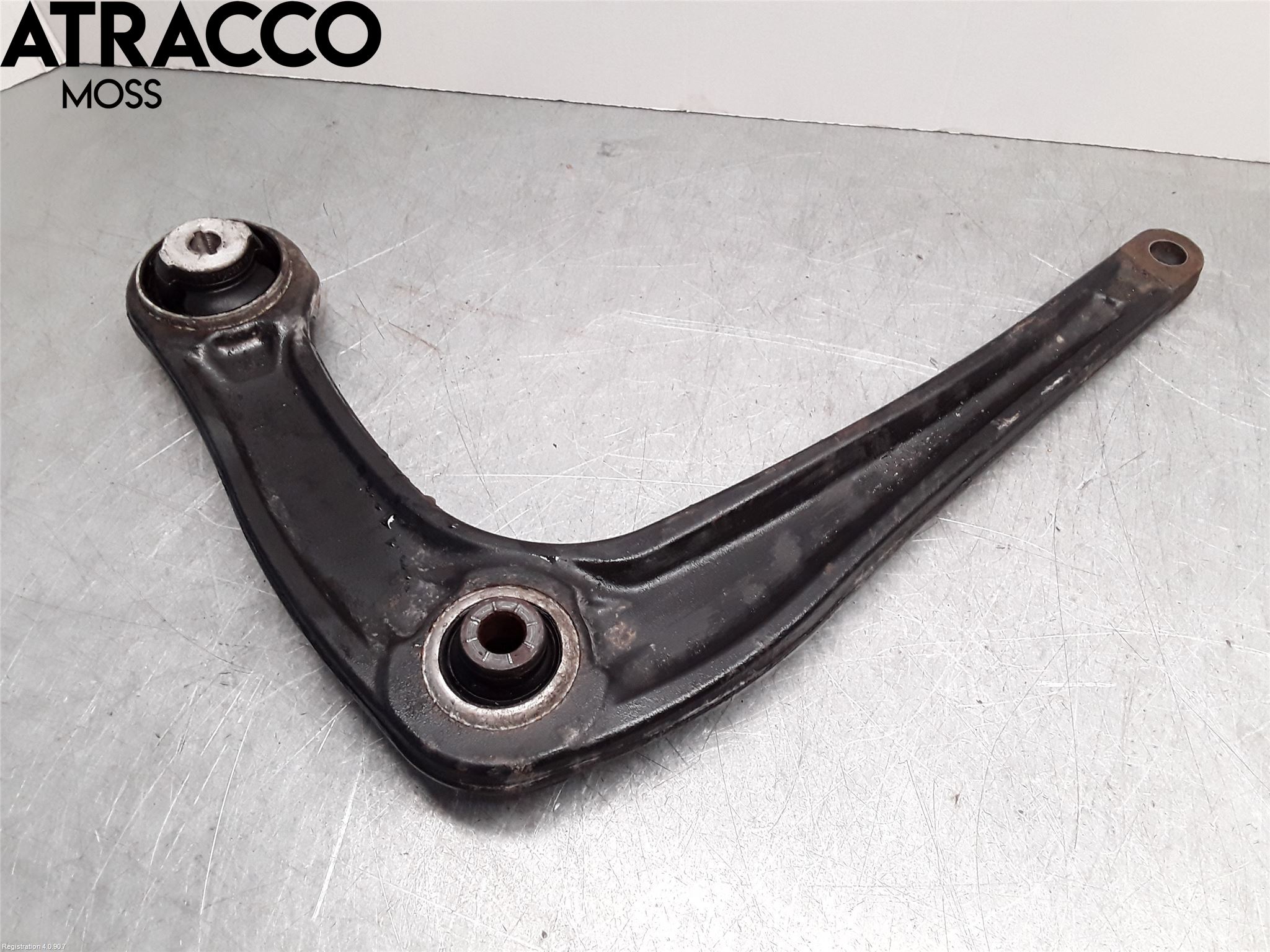 Toyota PROACE II 16- Bærearm Foran Høyre Nedre