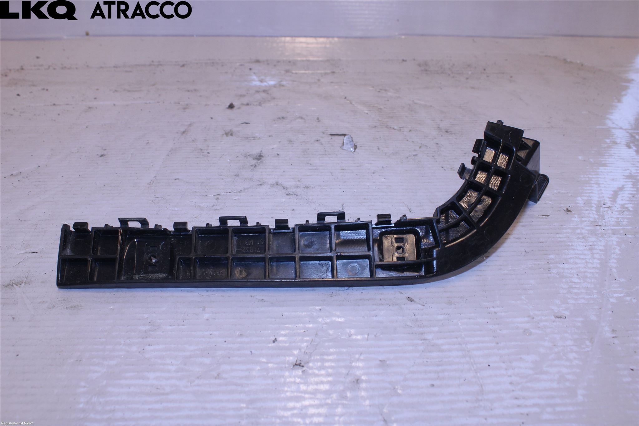 Suzuki ACROSS 21- Støtfangerfeste Bak Venstre