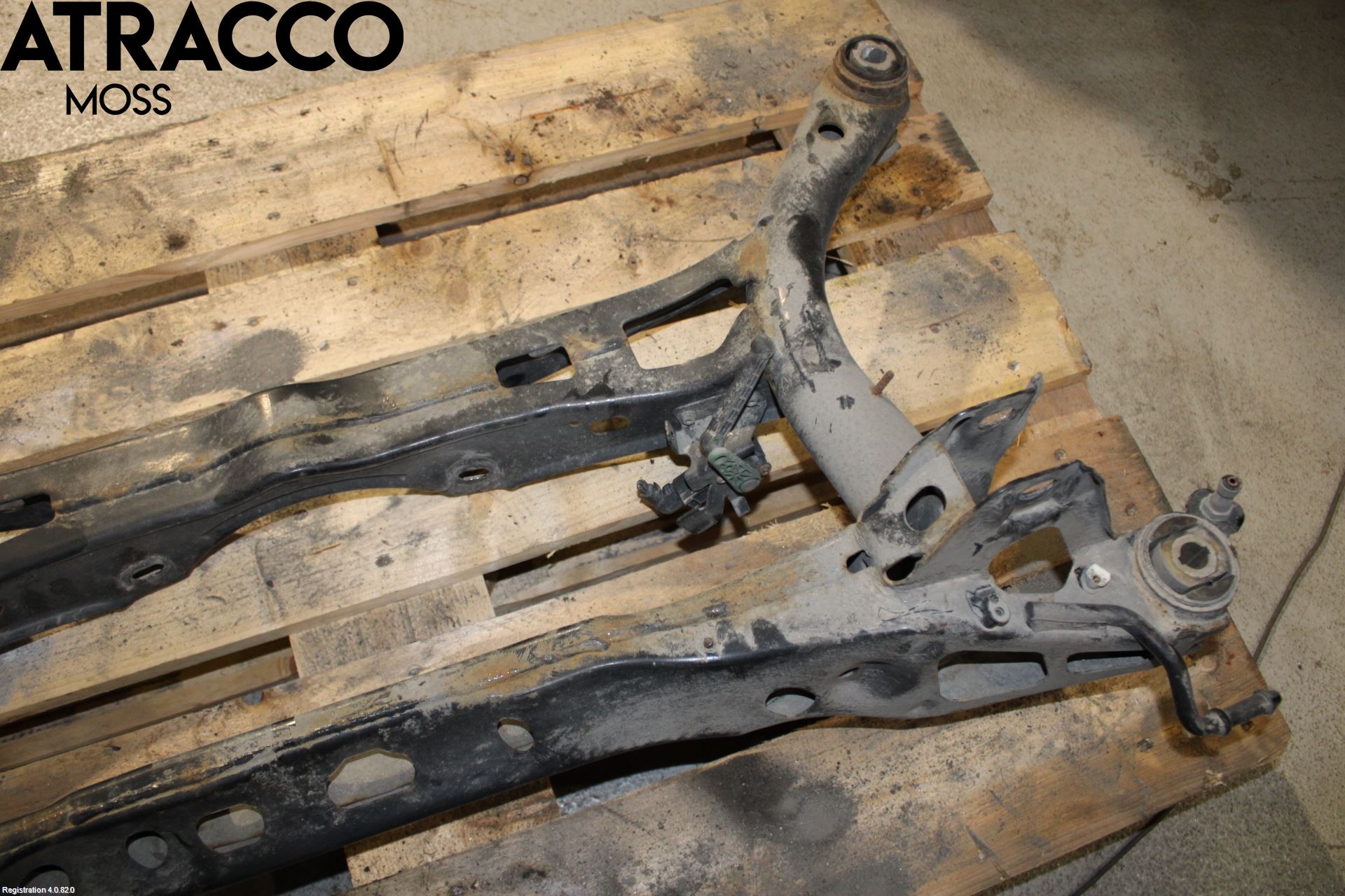 Volkswagen VW PASSAT 15-19 Bakaksel Feste Travers-Ramme