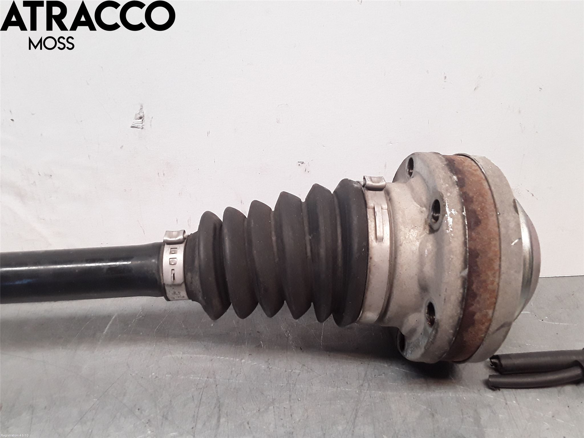 Volkswagen VW CADDY 11-15 Drivaksel Foran Kompl Høyre