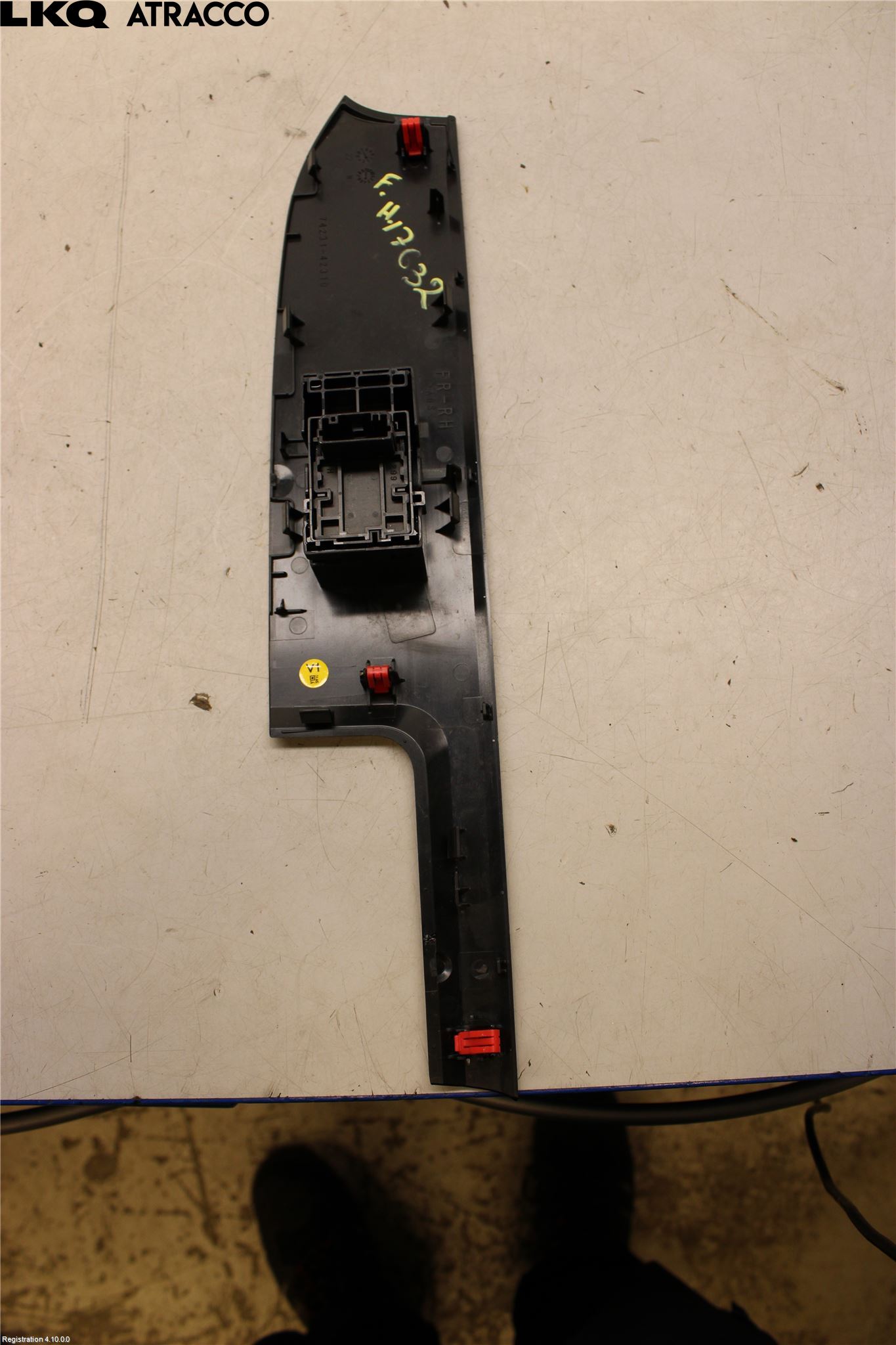 Toyota bZ4X EA10 22- Bryter Vindusheis