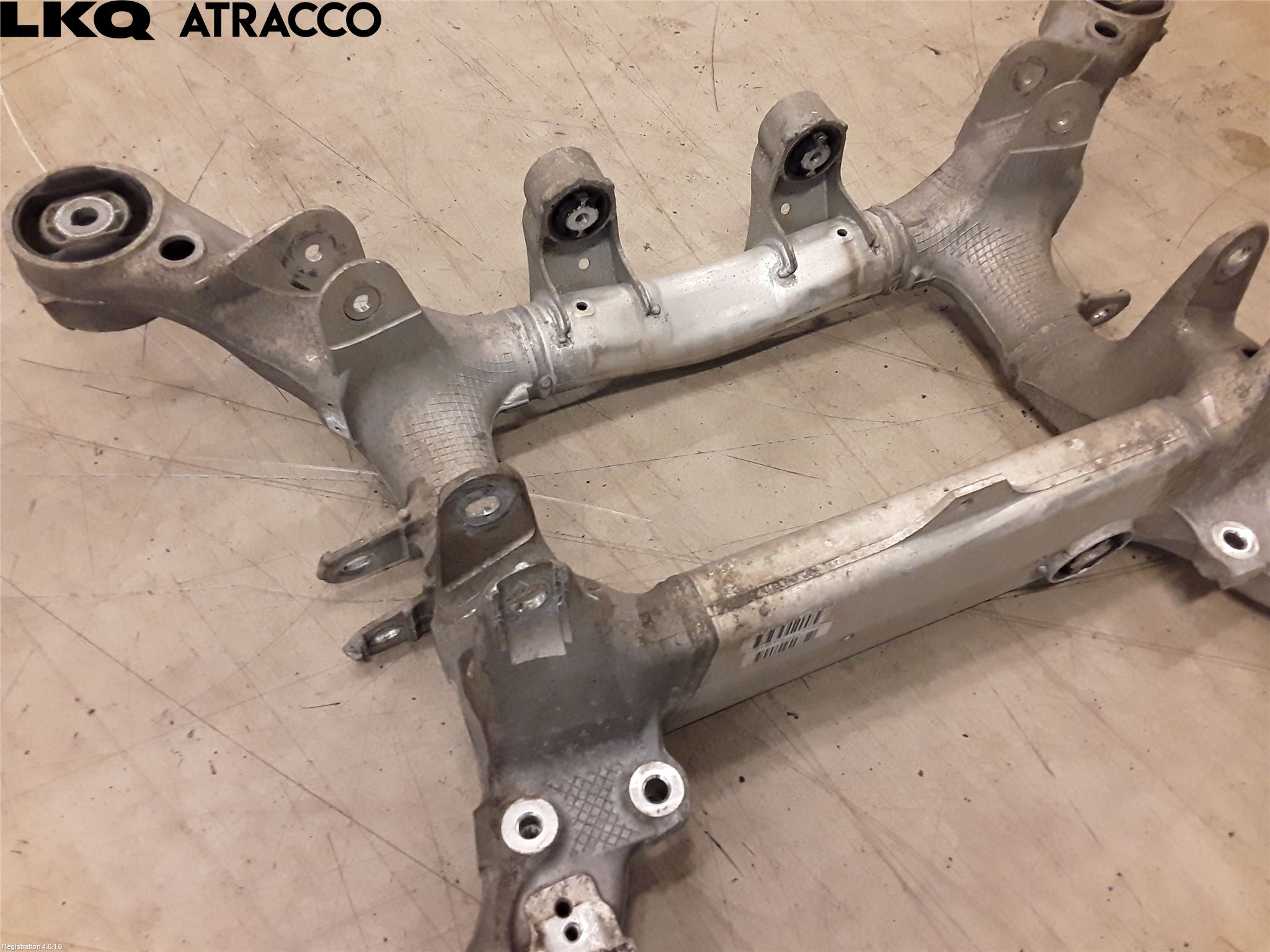 BMW 5 F10/F11/F18 09-17 Bakaksel Feste Travers-Ramme