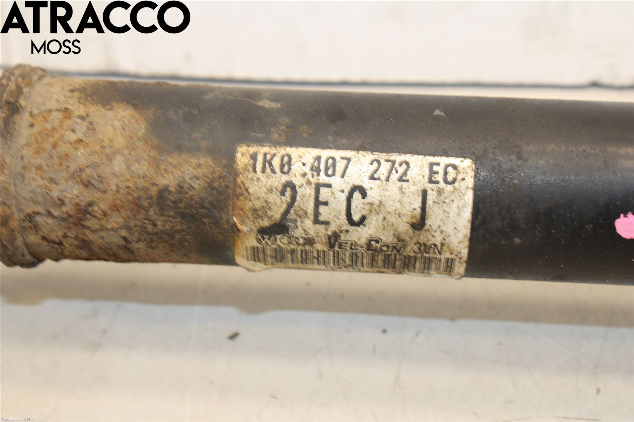 Volkswagen VW GOLF V 04-09 Drivaksel Foran Kompl Høyre