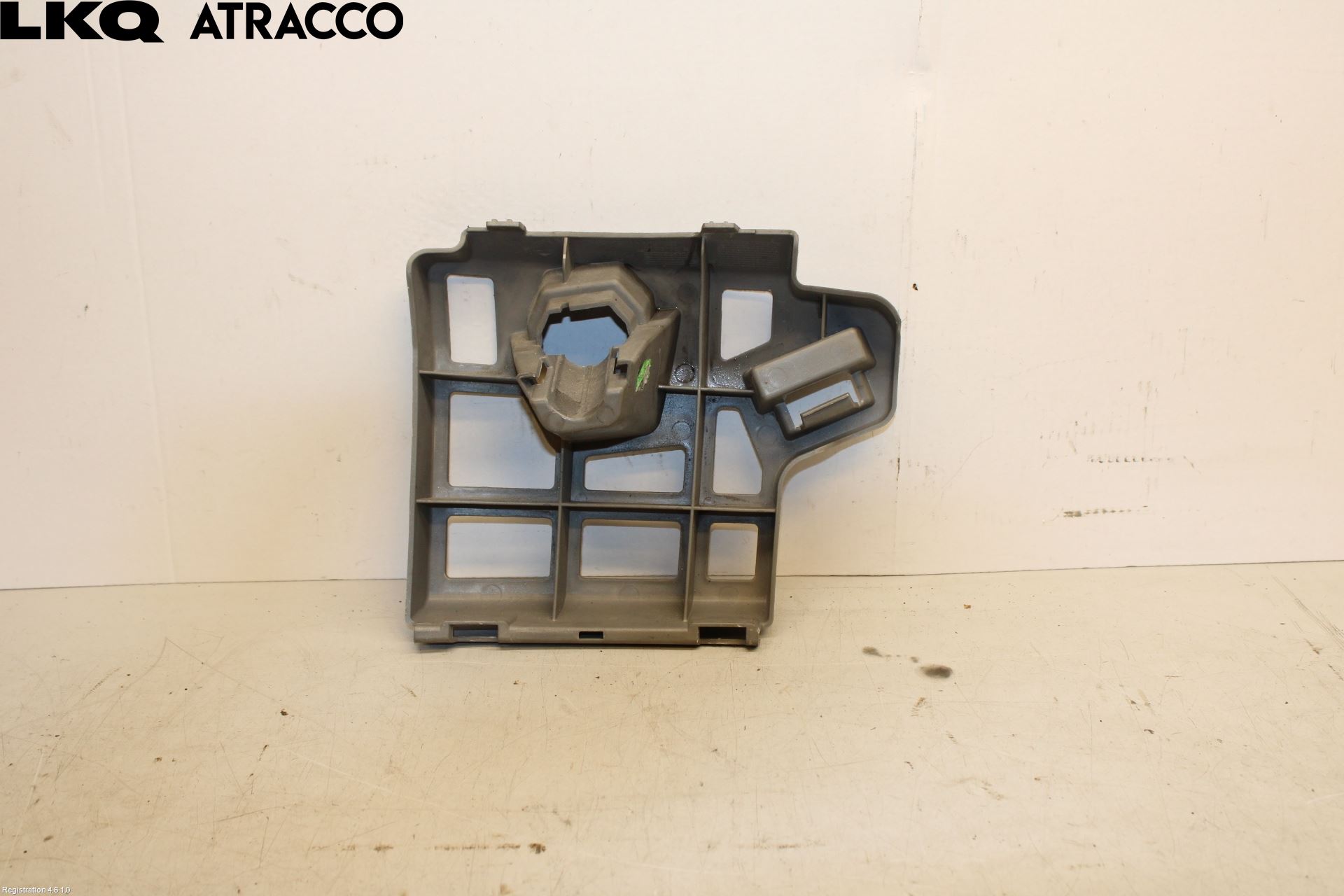 Skoda RAPID Støtfanger Foran Feste