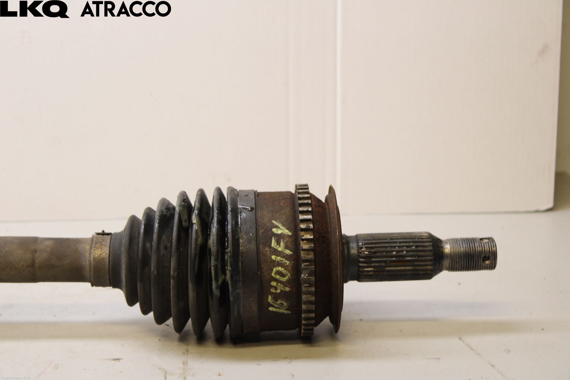 Mitsubishi L200 16-23 Drivaksel Foran Kompl Venstre