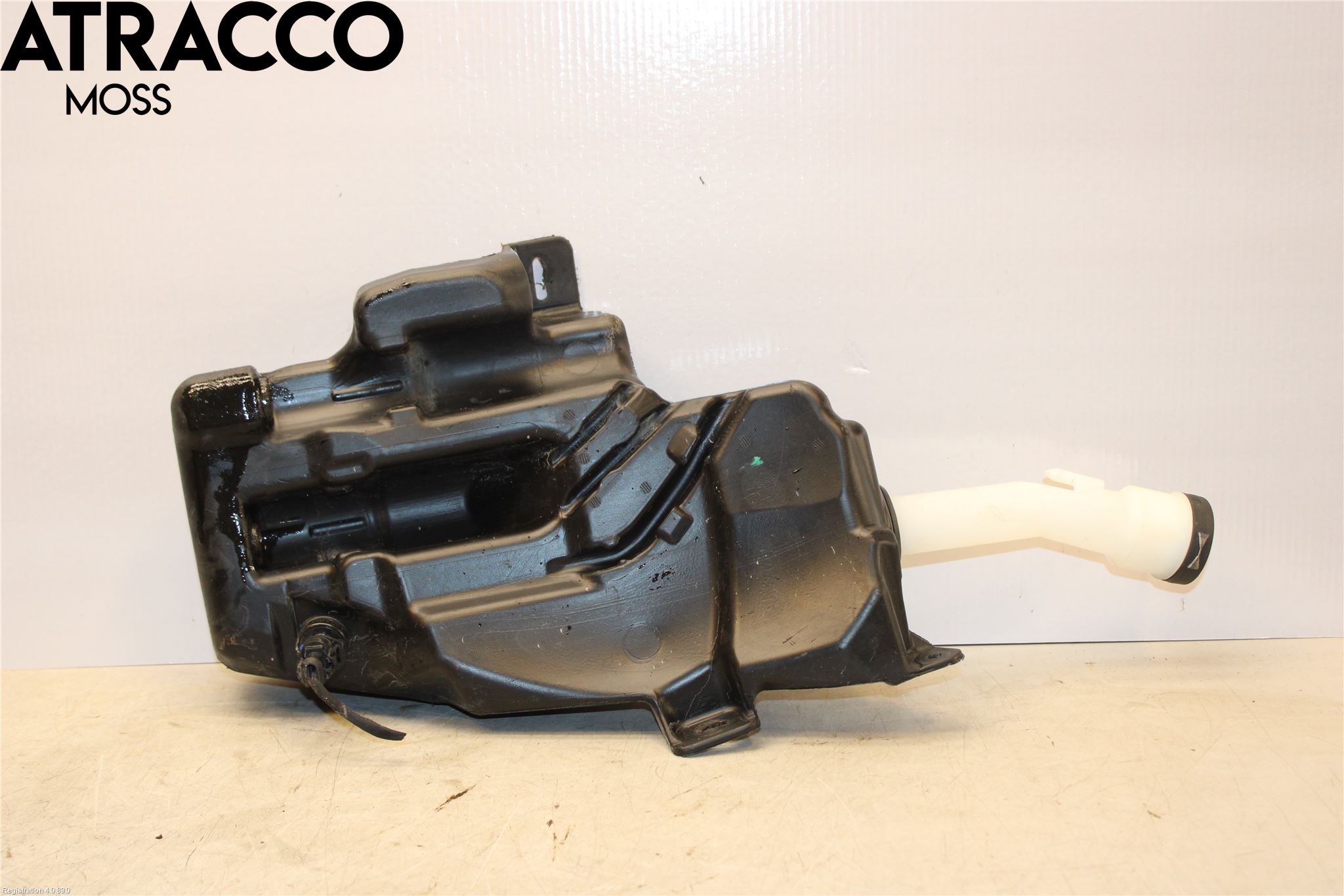 Opel ASTRA J 10-15 Spylerbeholder Frontrute-Lykte