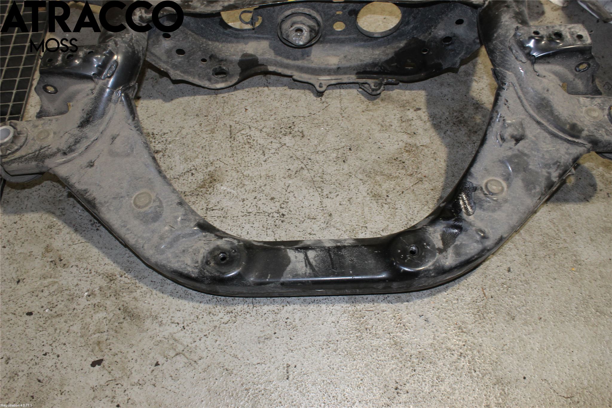 Toyota RAV4 19- Bakaksel Feste Travers-Ramme