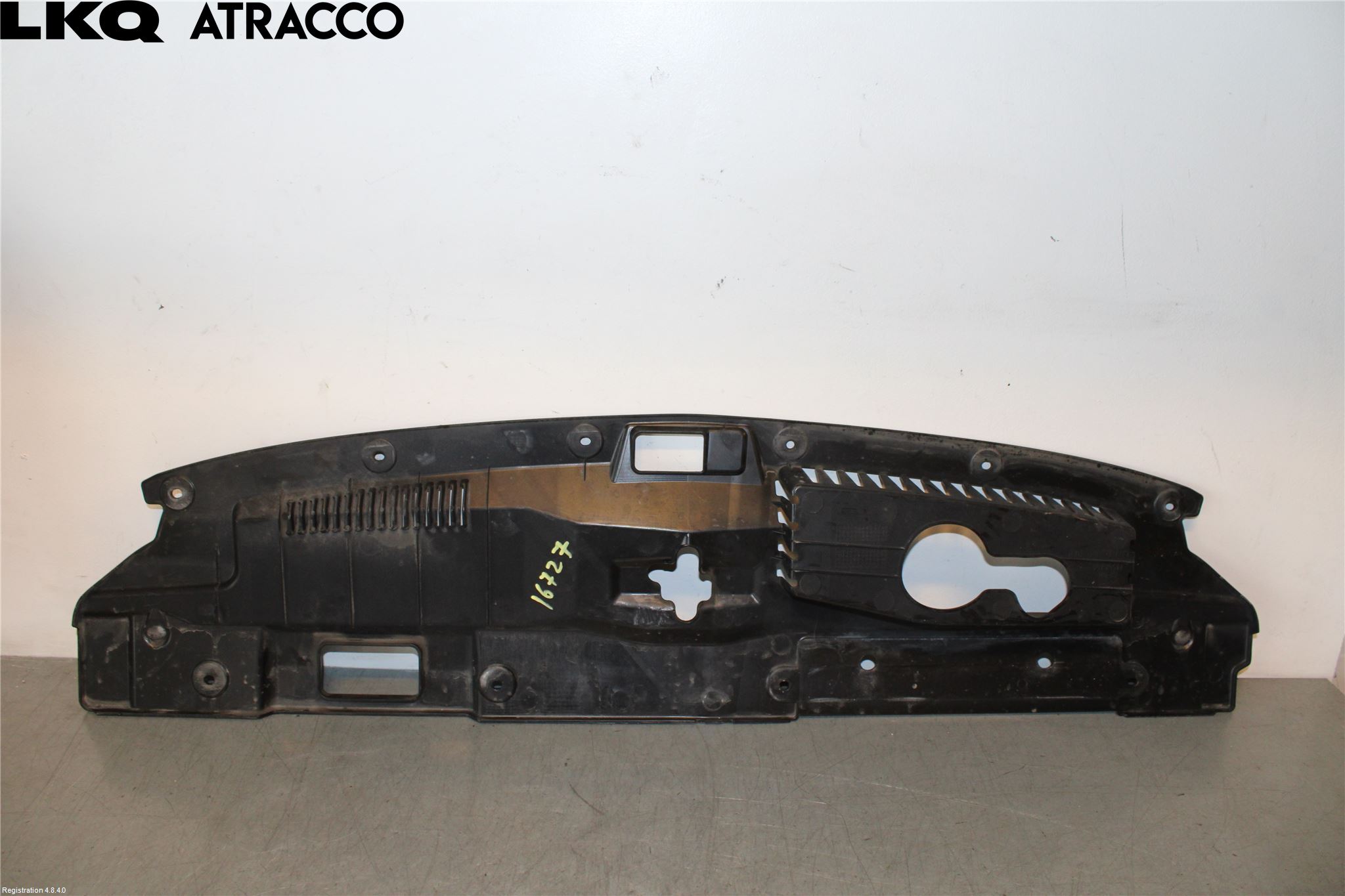 Mitsubishi OUTLANDER 13-21 Støtfanger Foran Plastdeksel