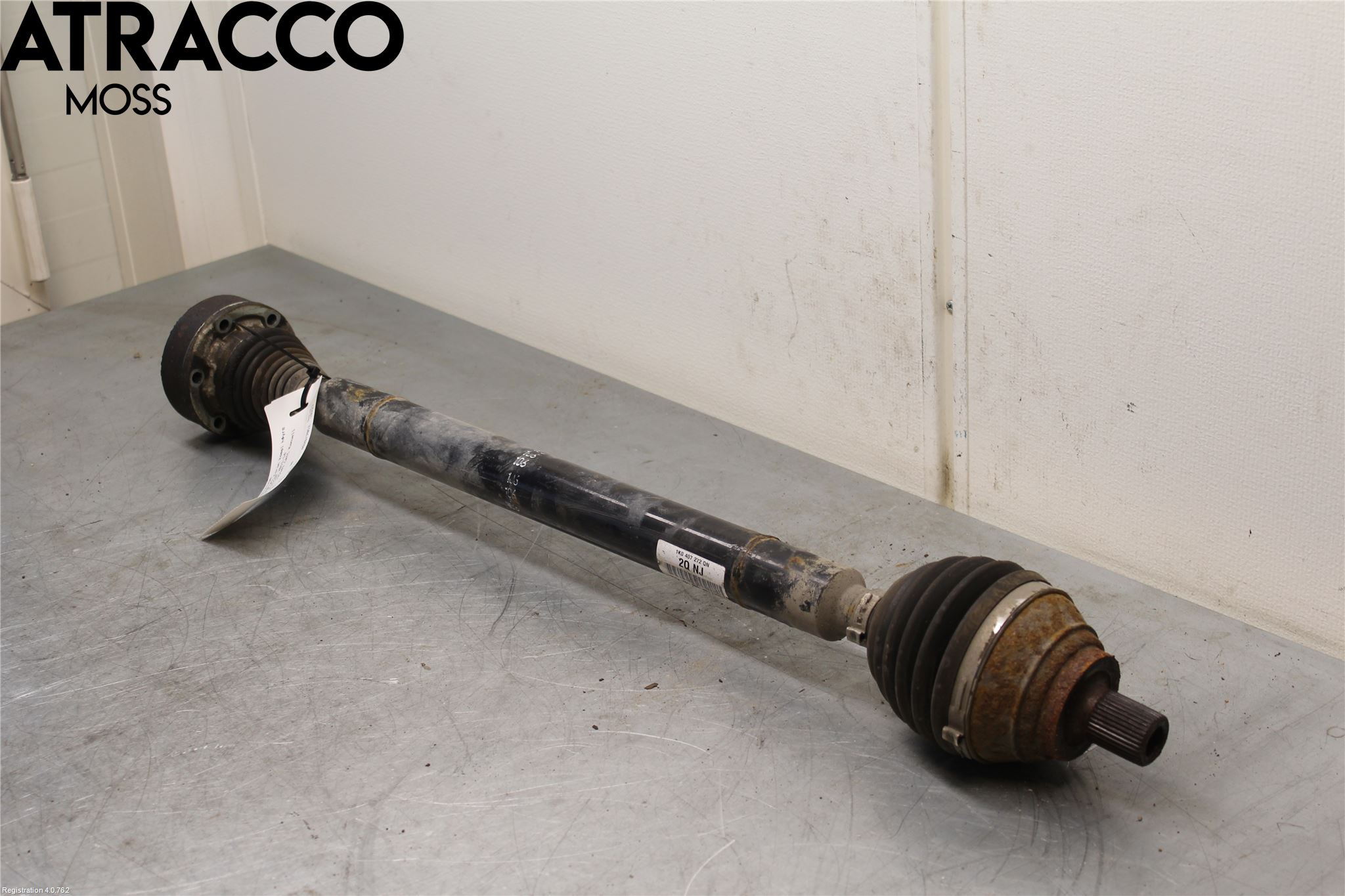 Volkswagen VW PASSAT 11-14 Drivaksel Foran Kompl Høyre