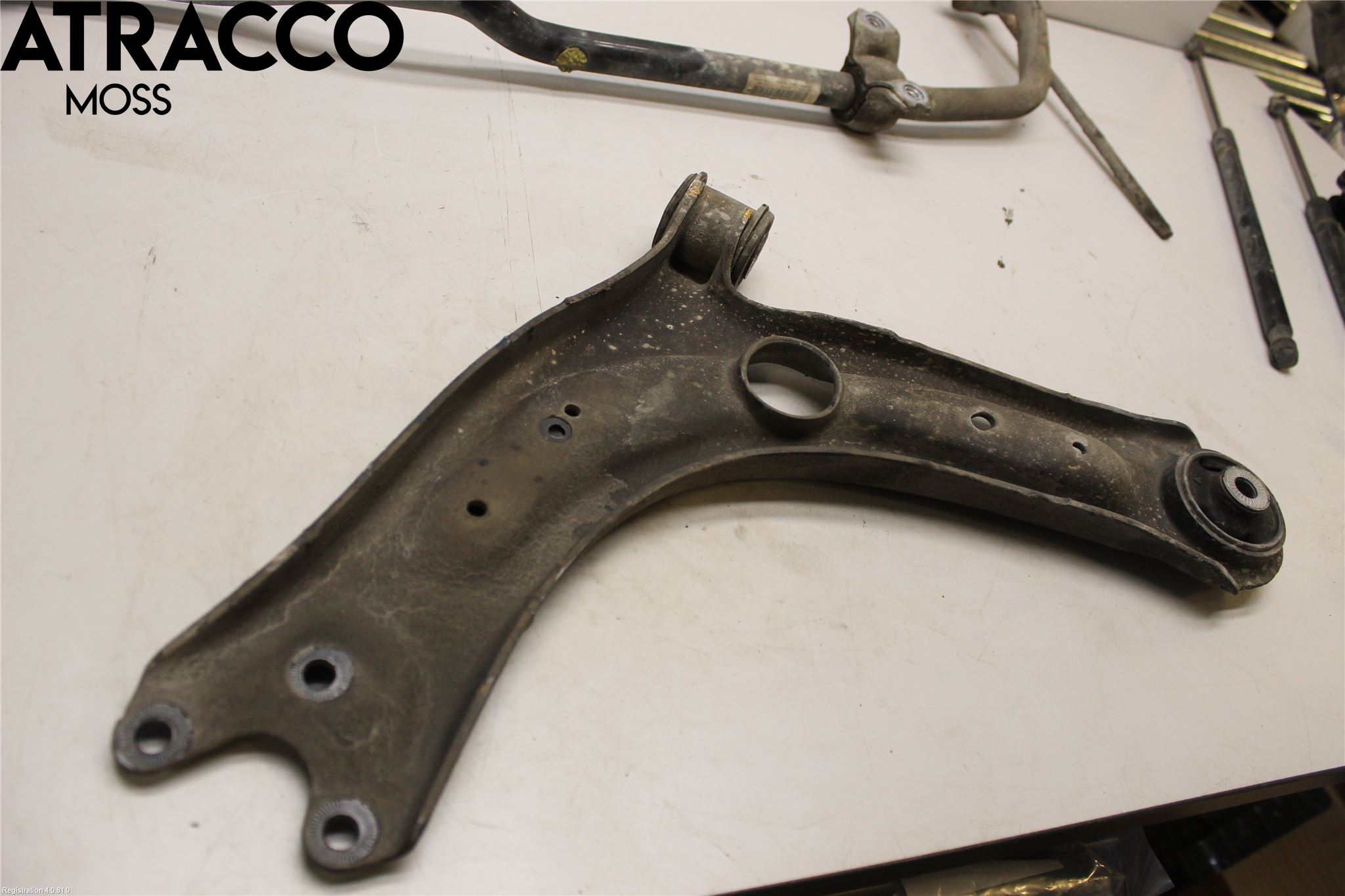 Volkswagen VW PASSAT 15-19 Bærearm Foran Høyre Nedre