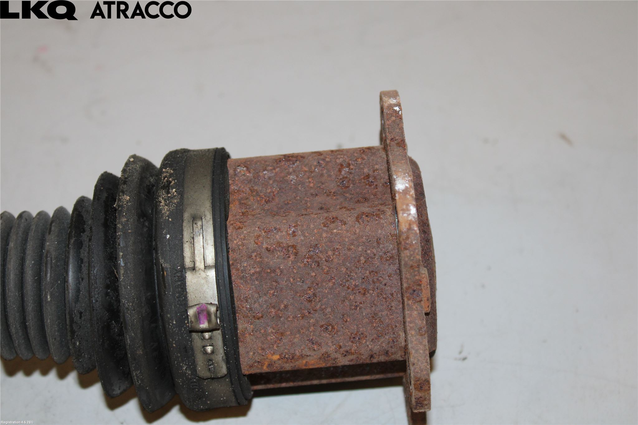 Audi A4/S4 08-11 Drivaksel Foran Kompl Høyre