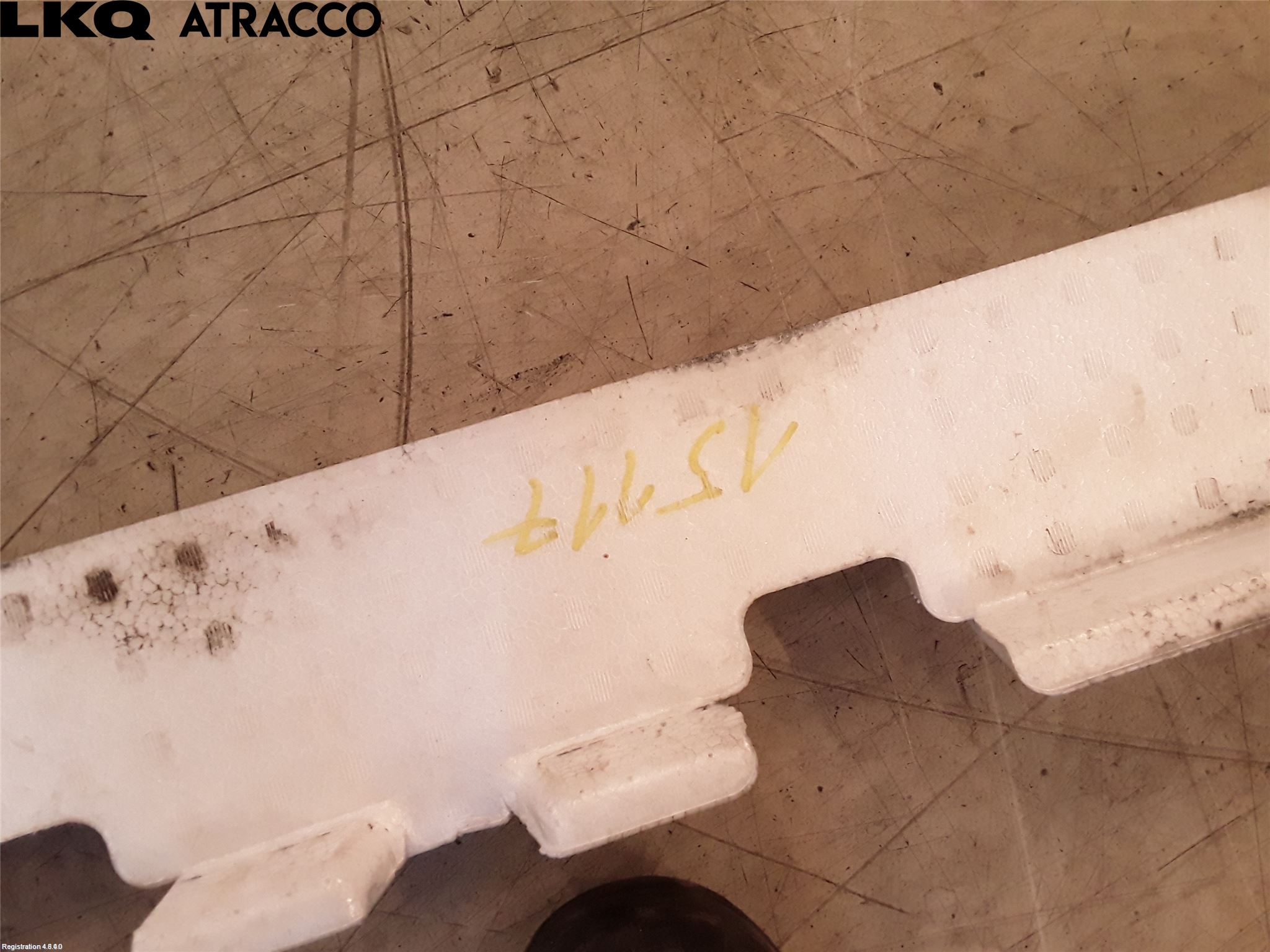 Toyota PRIUS NWH20 04-08 Støtfanger Foran Demper