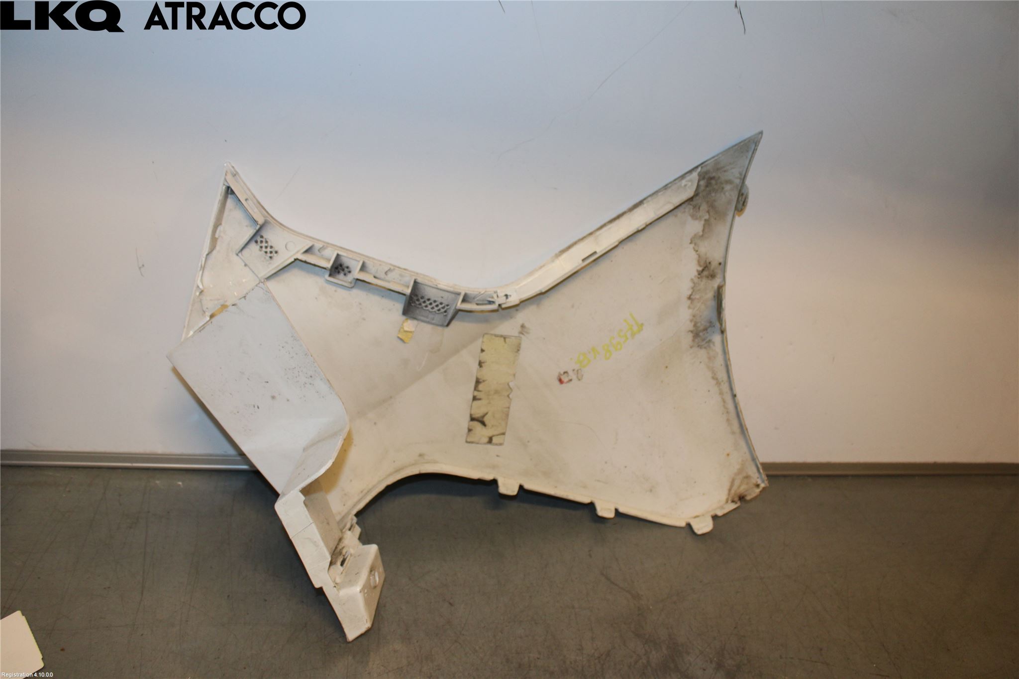 Ford TRANSIT/TOURNEO CONNECT 13-22 Støtfanger Bak Hjørne Venstre