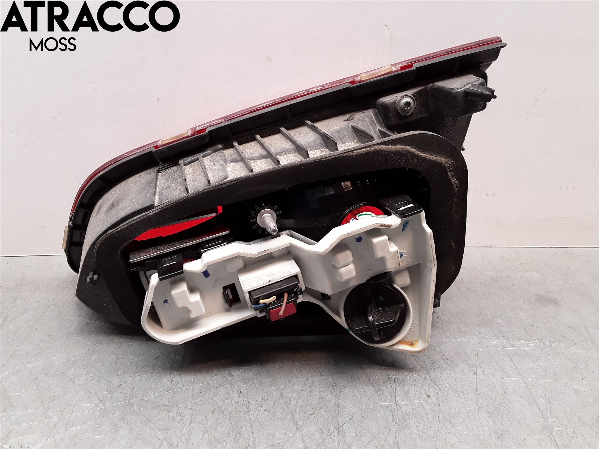 Volkswagen VW GOLF / E-GOLF VII 13-20 Baklykt Venstre  På Luke(Indre