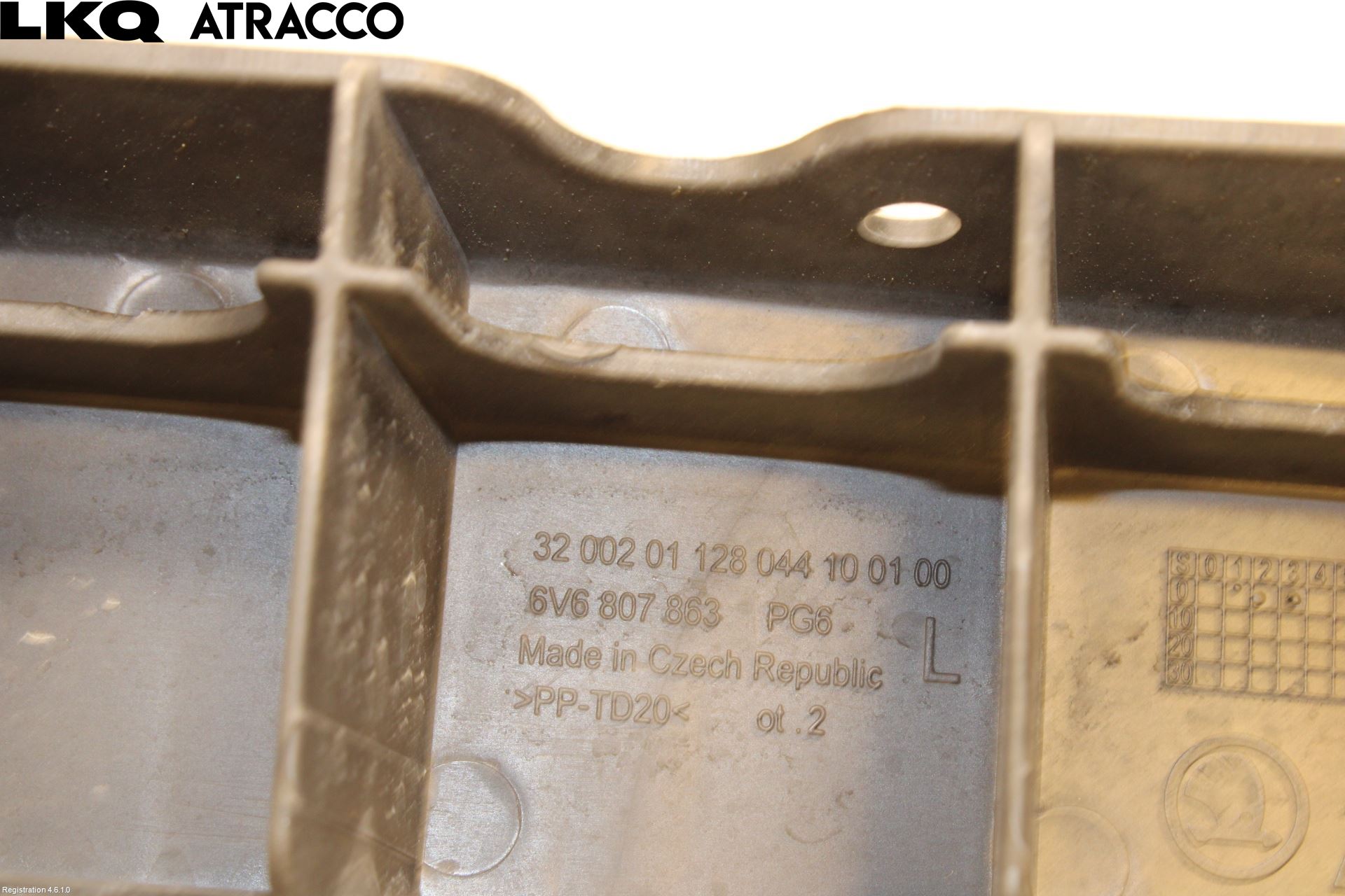 Skoda FABIA 15-21 Støtfangerfeste Bak Venstre