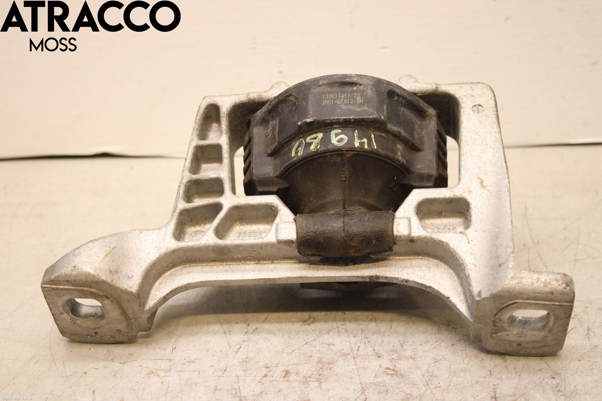 Volvo V40 12-19 Motor Feste Gummi